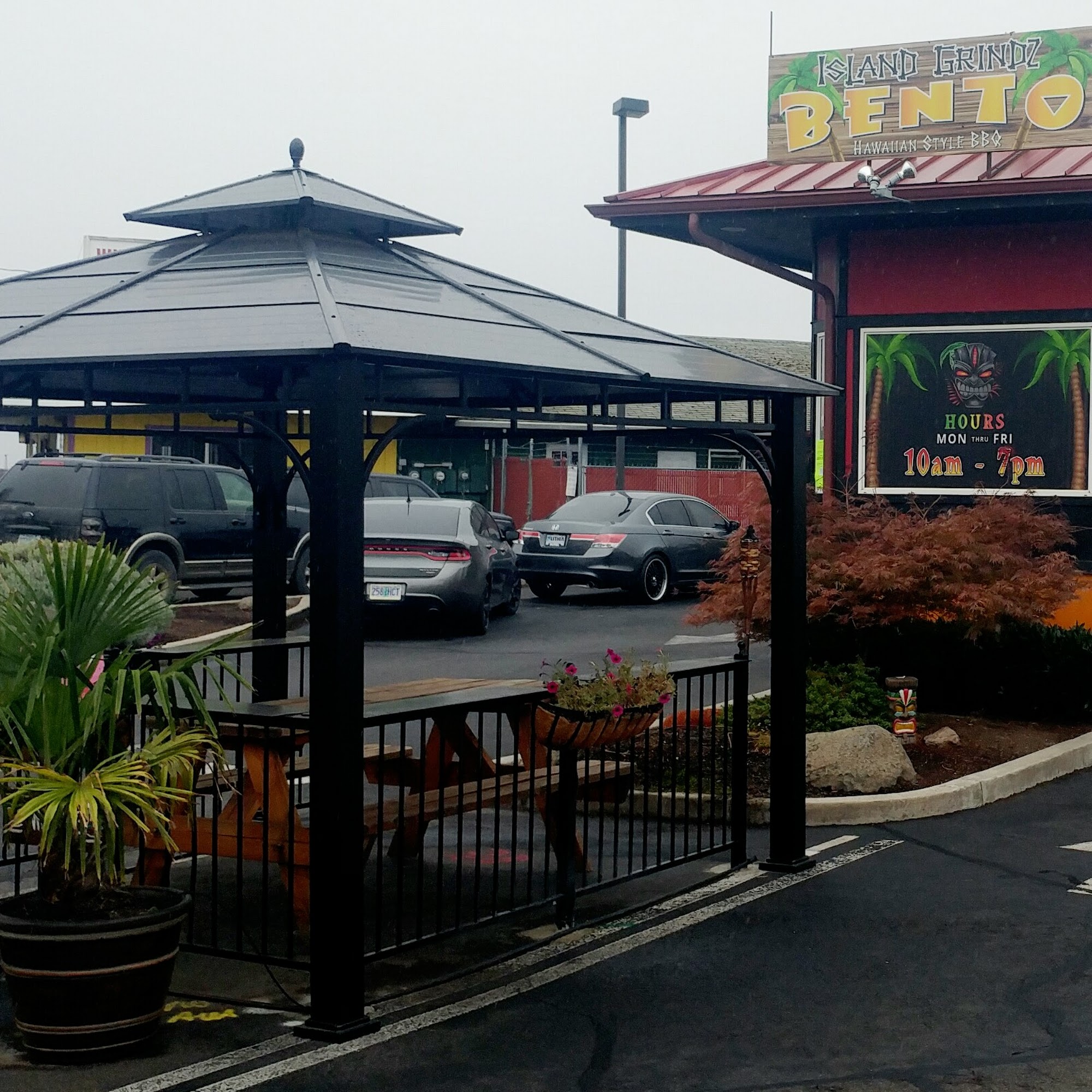 Island Grindz Bento White City