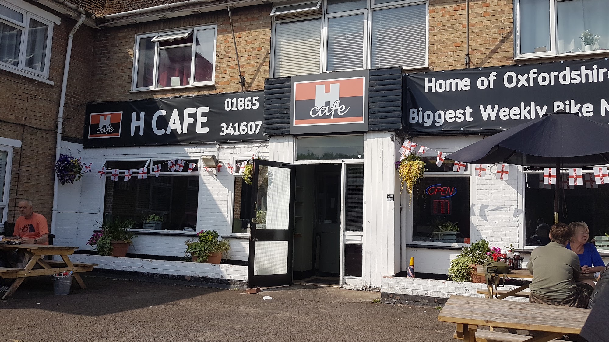 H Cafe Deacon's Garage, Oxford Rd, Dorchester, Wallingford