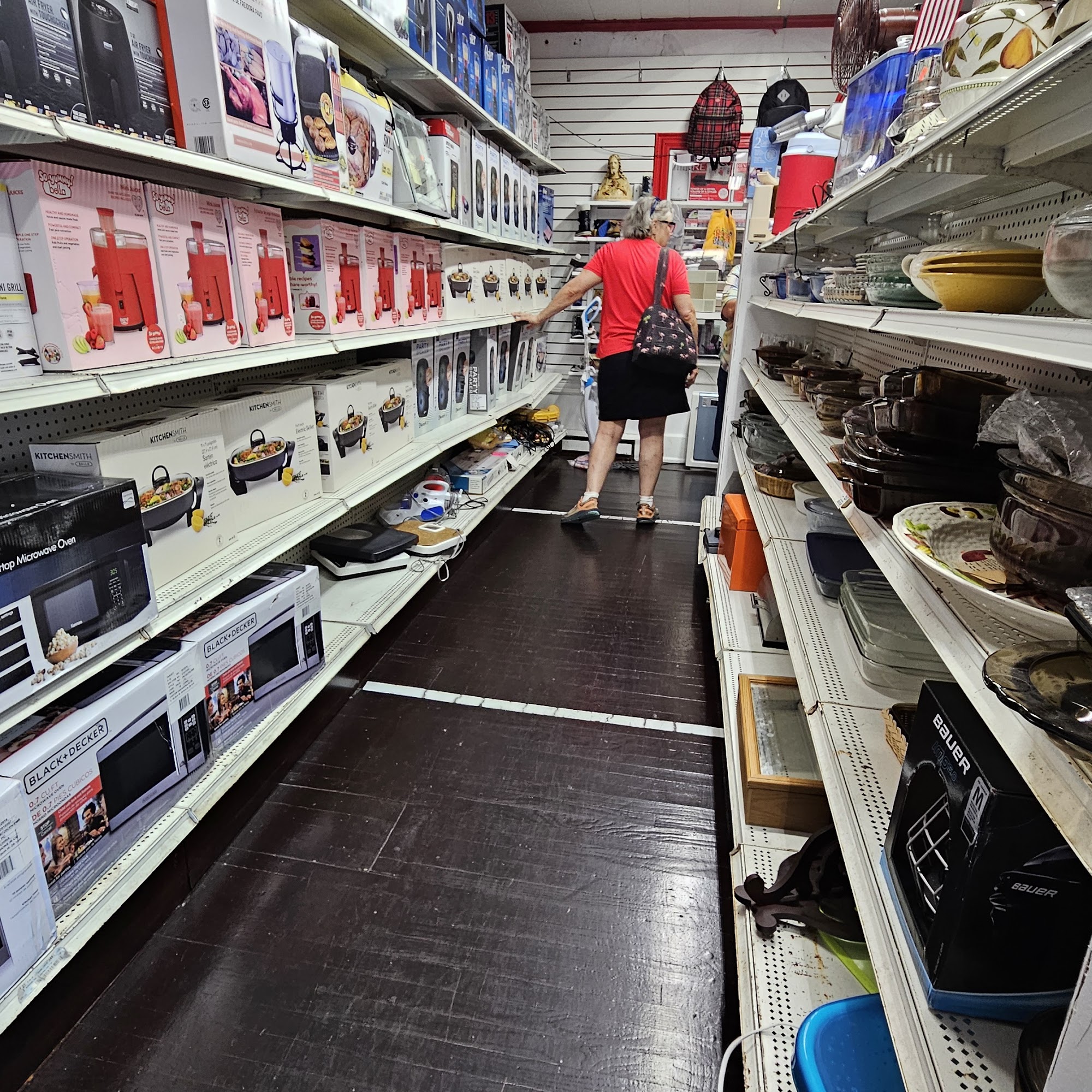 Reina Isabela Thrift Shop 526 N 7th St, Allentown