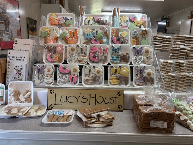Miss Lucy's Dog Treats Dover