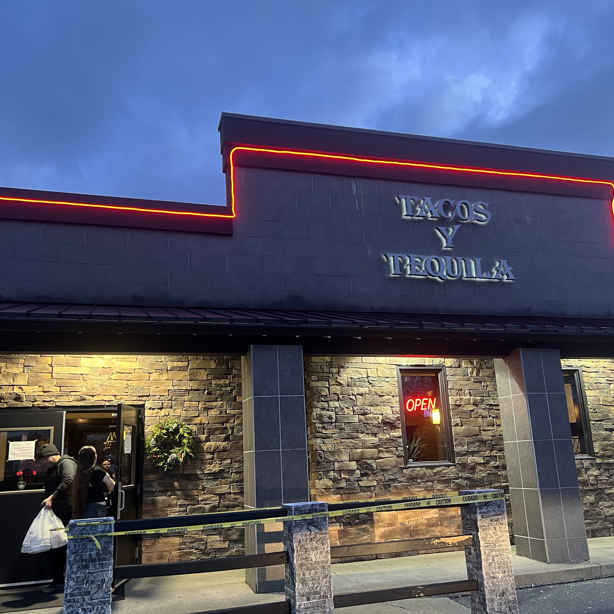 Tacos Y Tequila Easton