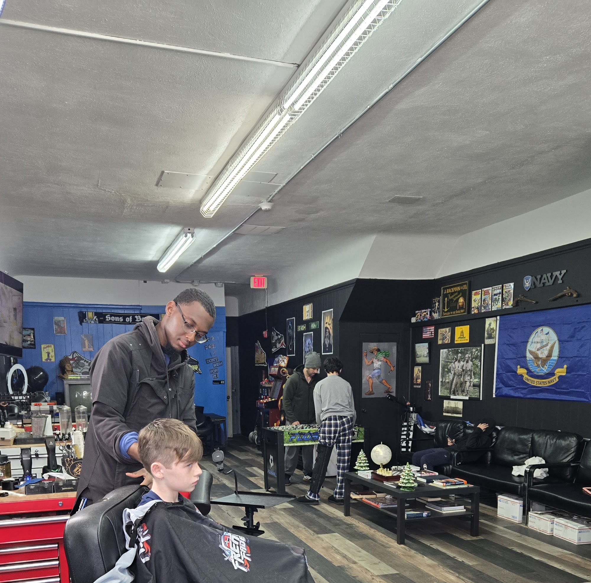Frentu Fades Barbershop-Glenside