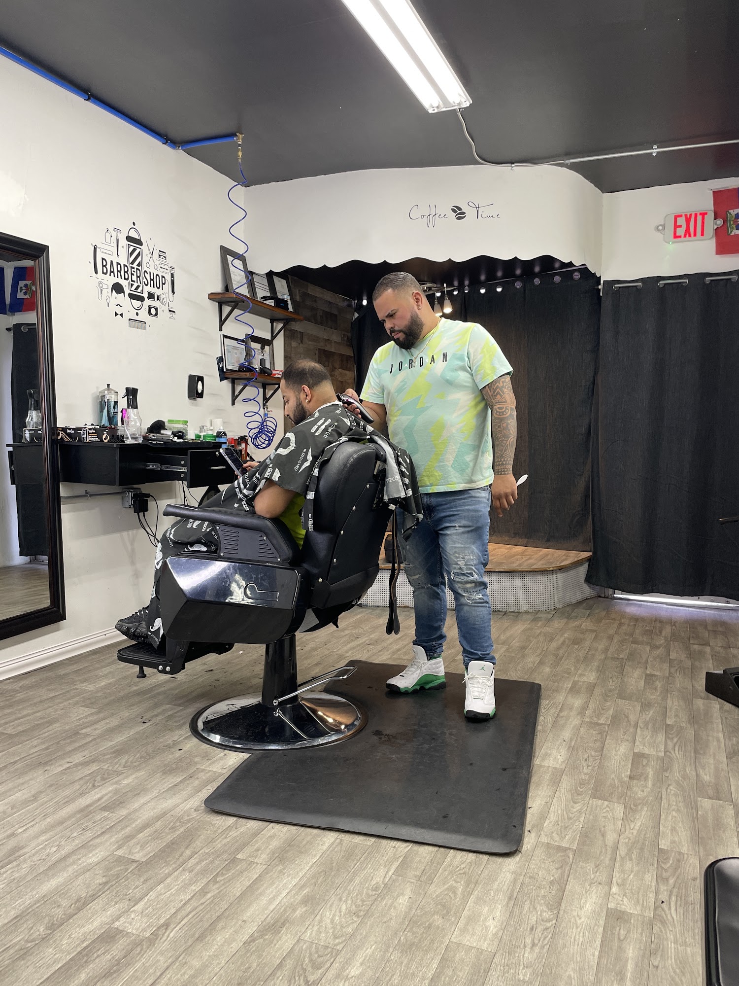 Dael Barbershop
