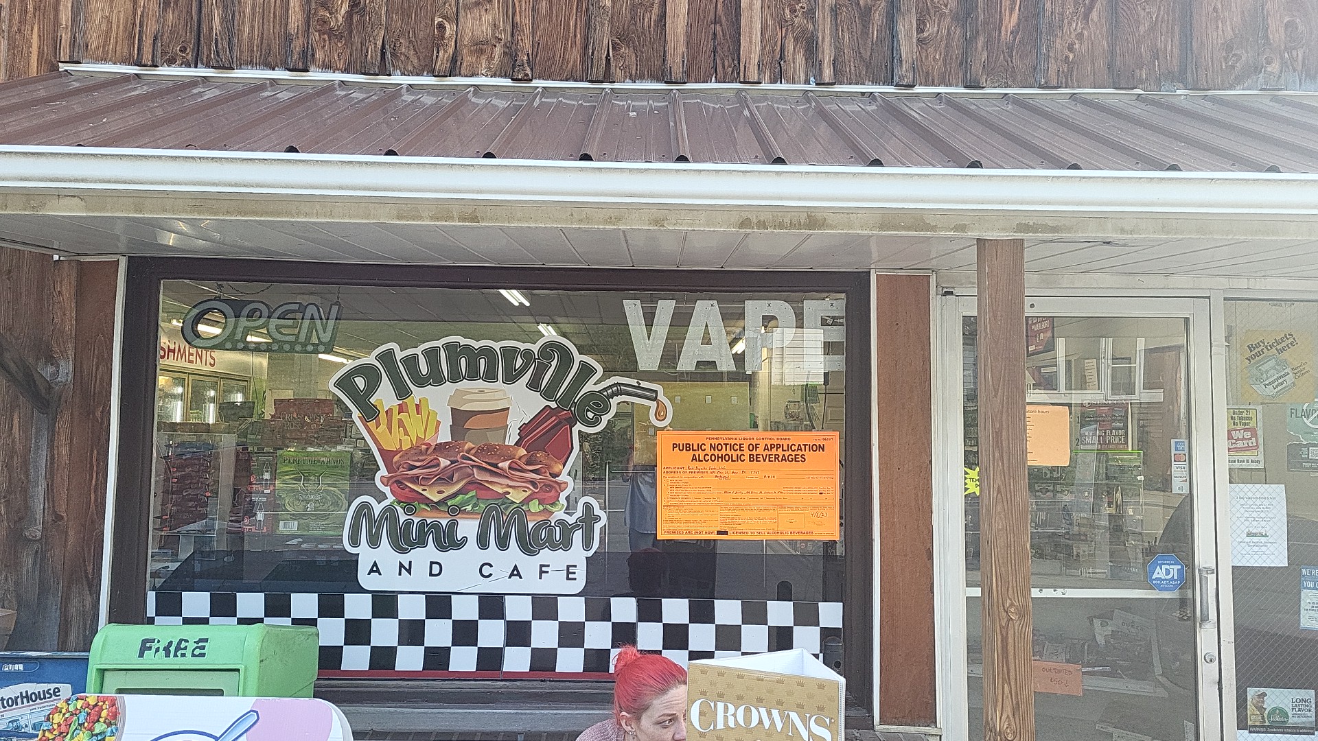 Plumville mini mart food and Gas