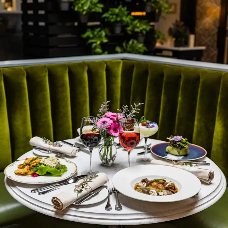 Photo credit: opentable