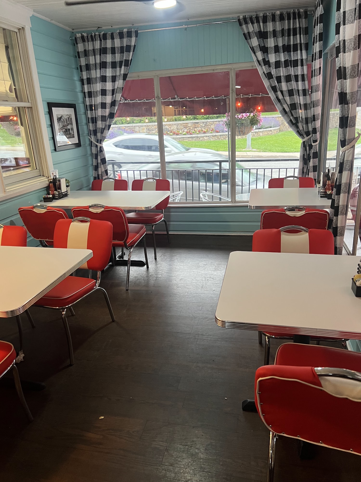 Bruno’s Restaurant Lafayette Hill