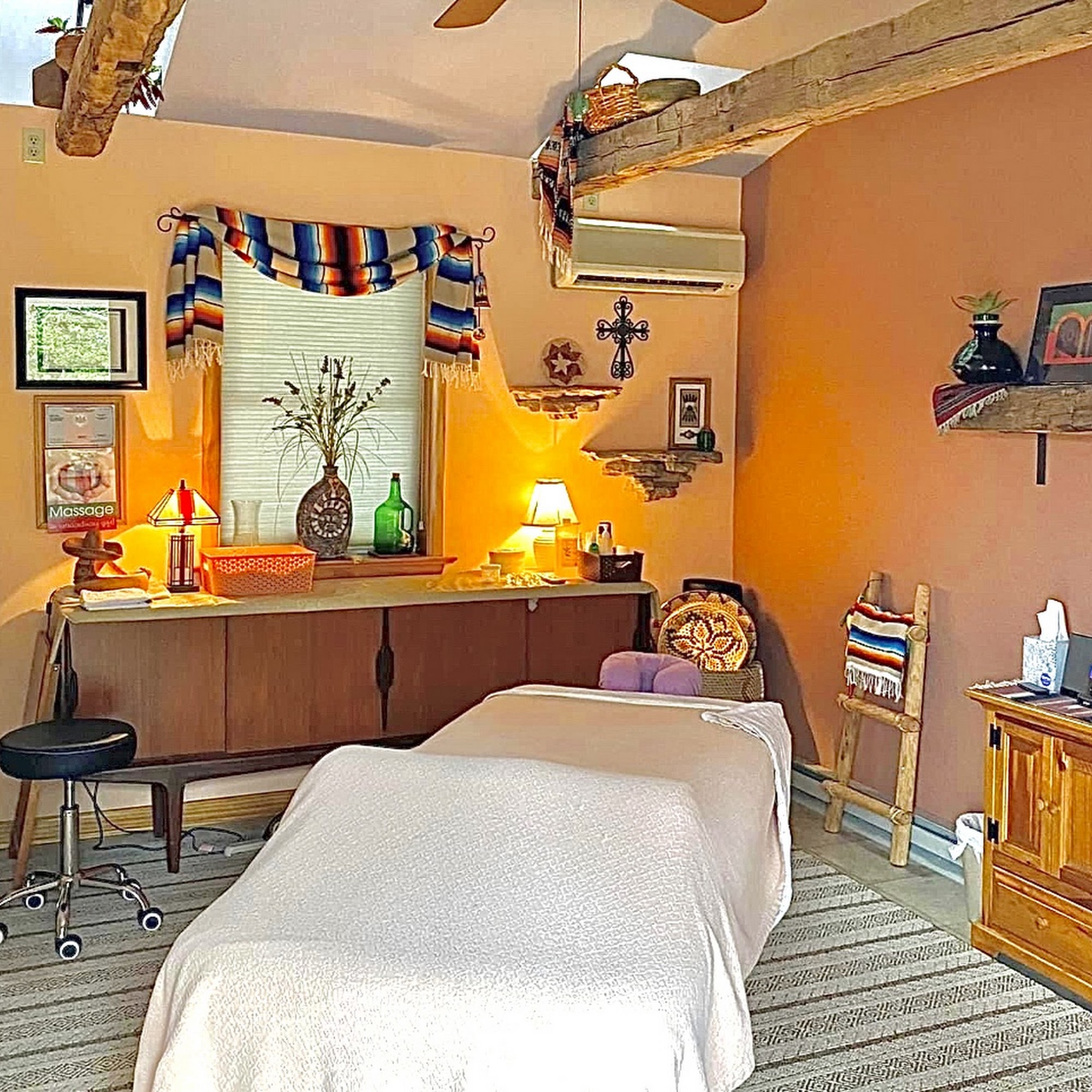 Cindy Maurer, Massage Therapy 19 Clayton Ave, Lancaster Pennsylvania 17602