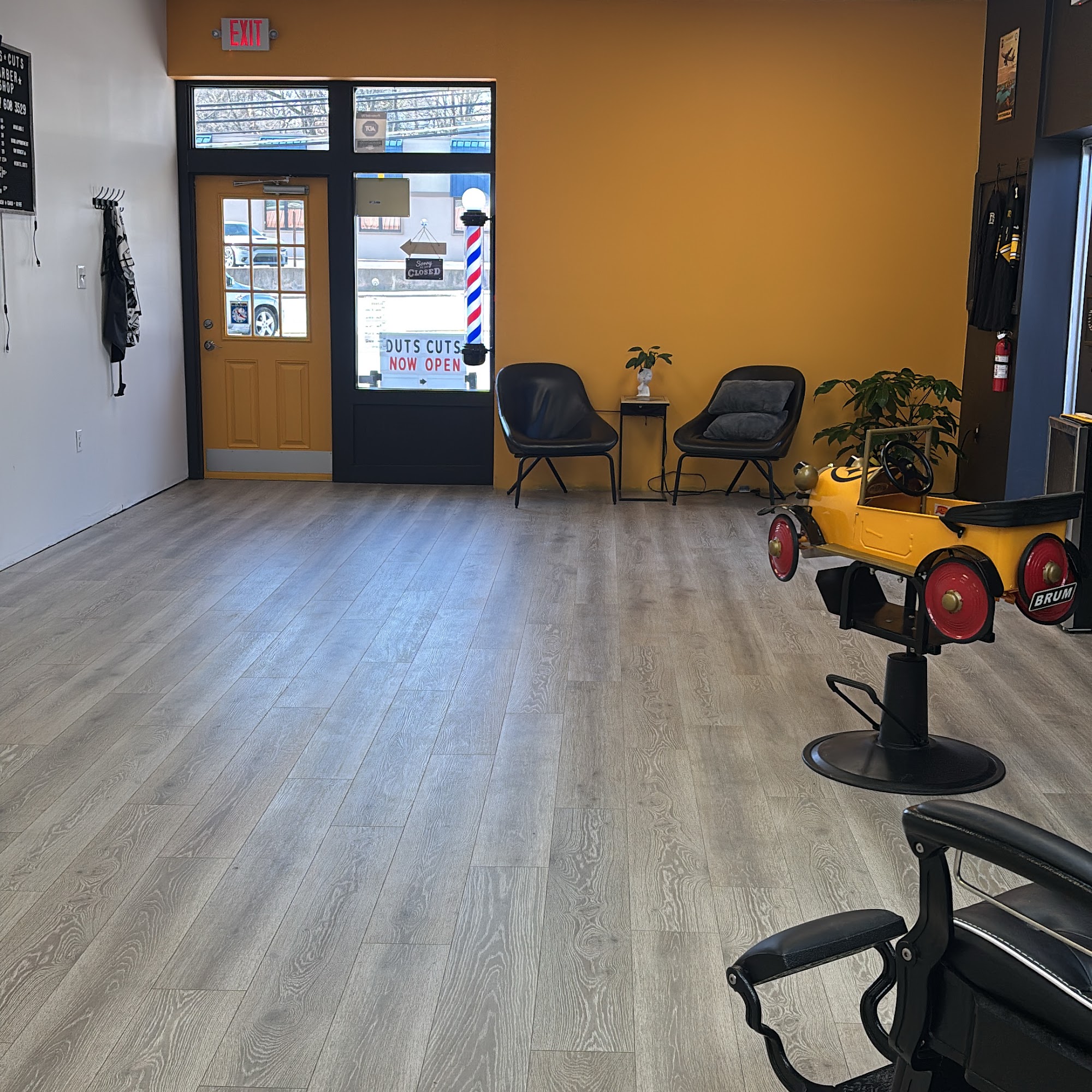 Duts Cuts barber shop