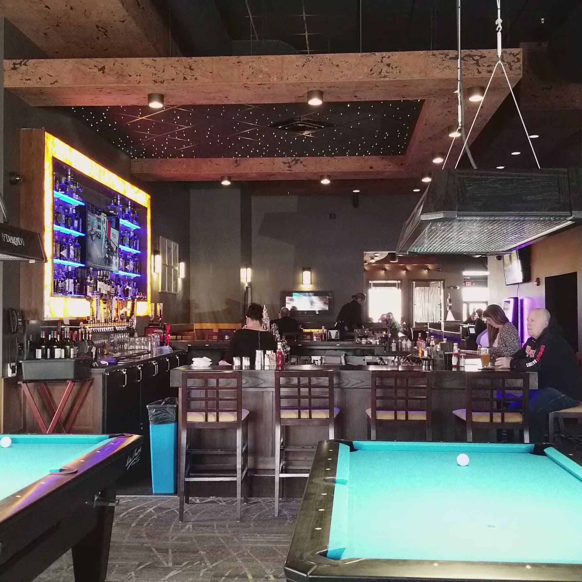 Gilligan's Bar And Grill Mechanicsburg