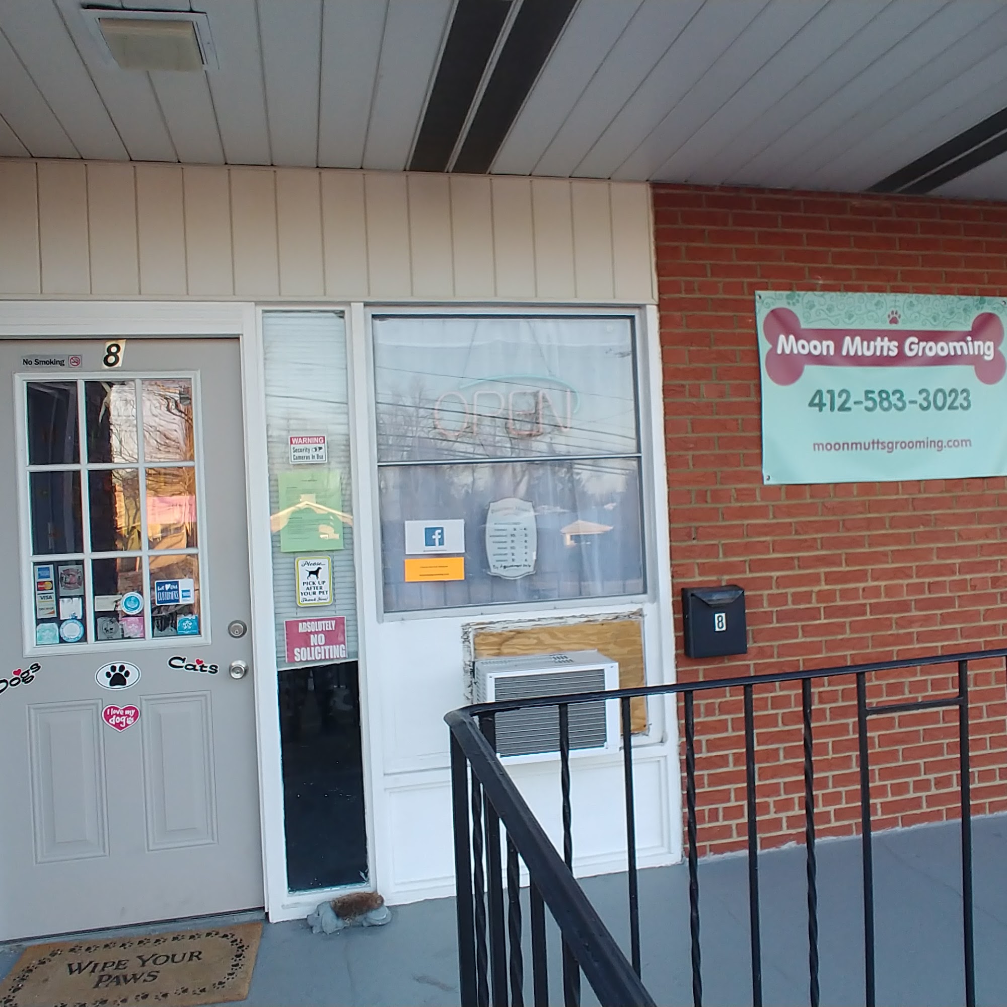 Moon Mutts Grooming Moon