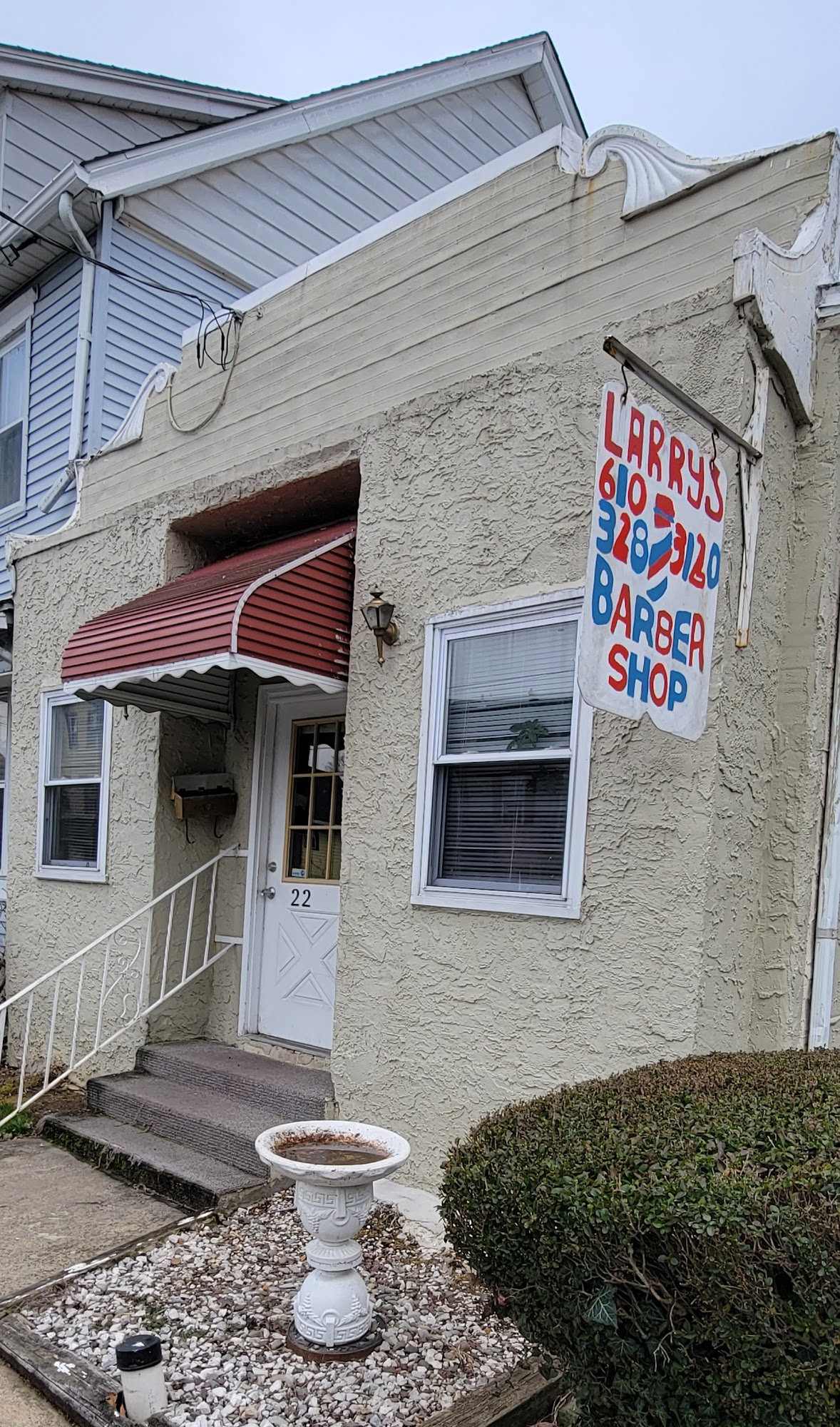 Larry's Barbershop 22 Walnut St, Morton Pennsylvania 19070