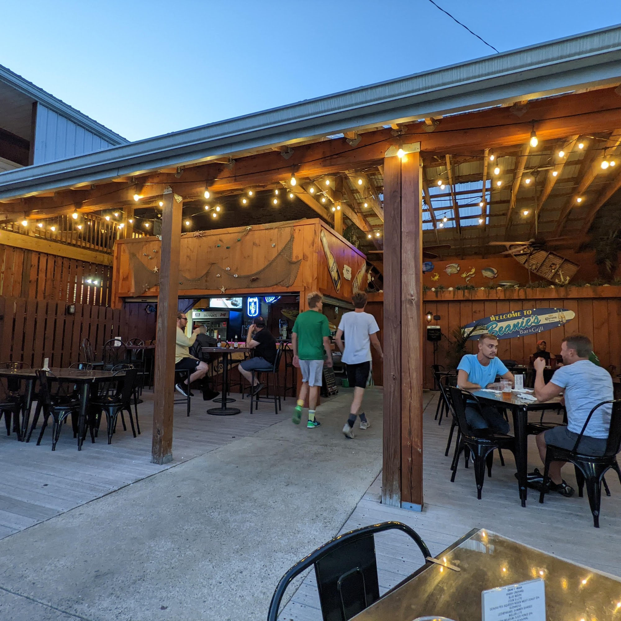 Beanie's Bar & Grill Mount Joy