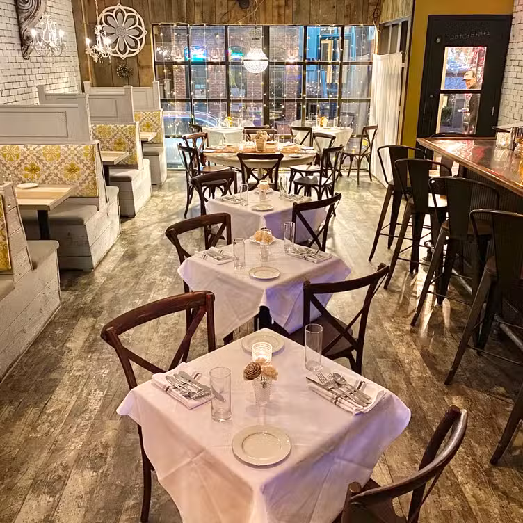 Photo credit: opentable