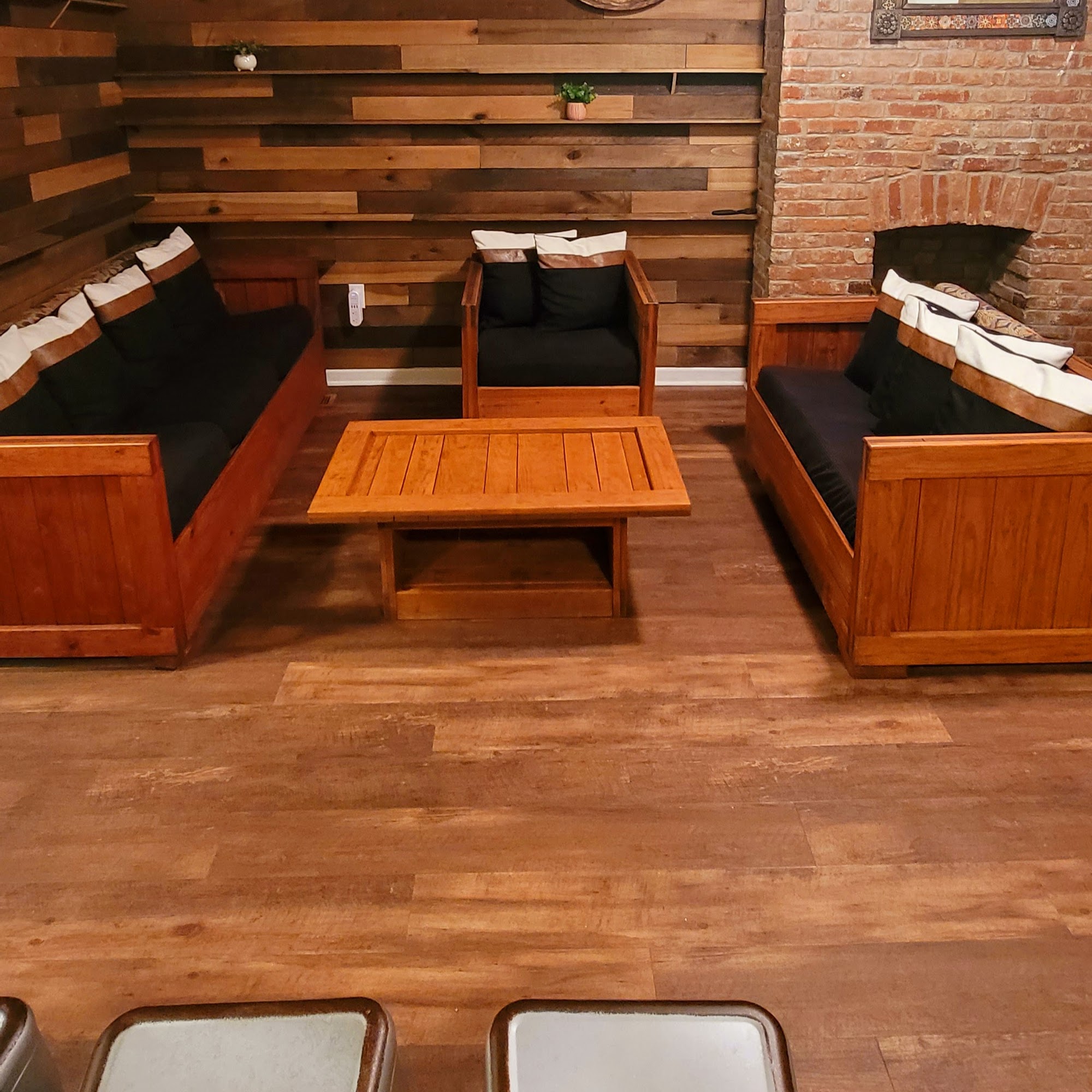 Studio 9 1535 Broadway Ave, Pittsburgh Pennsylvania 15216