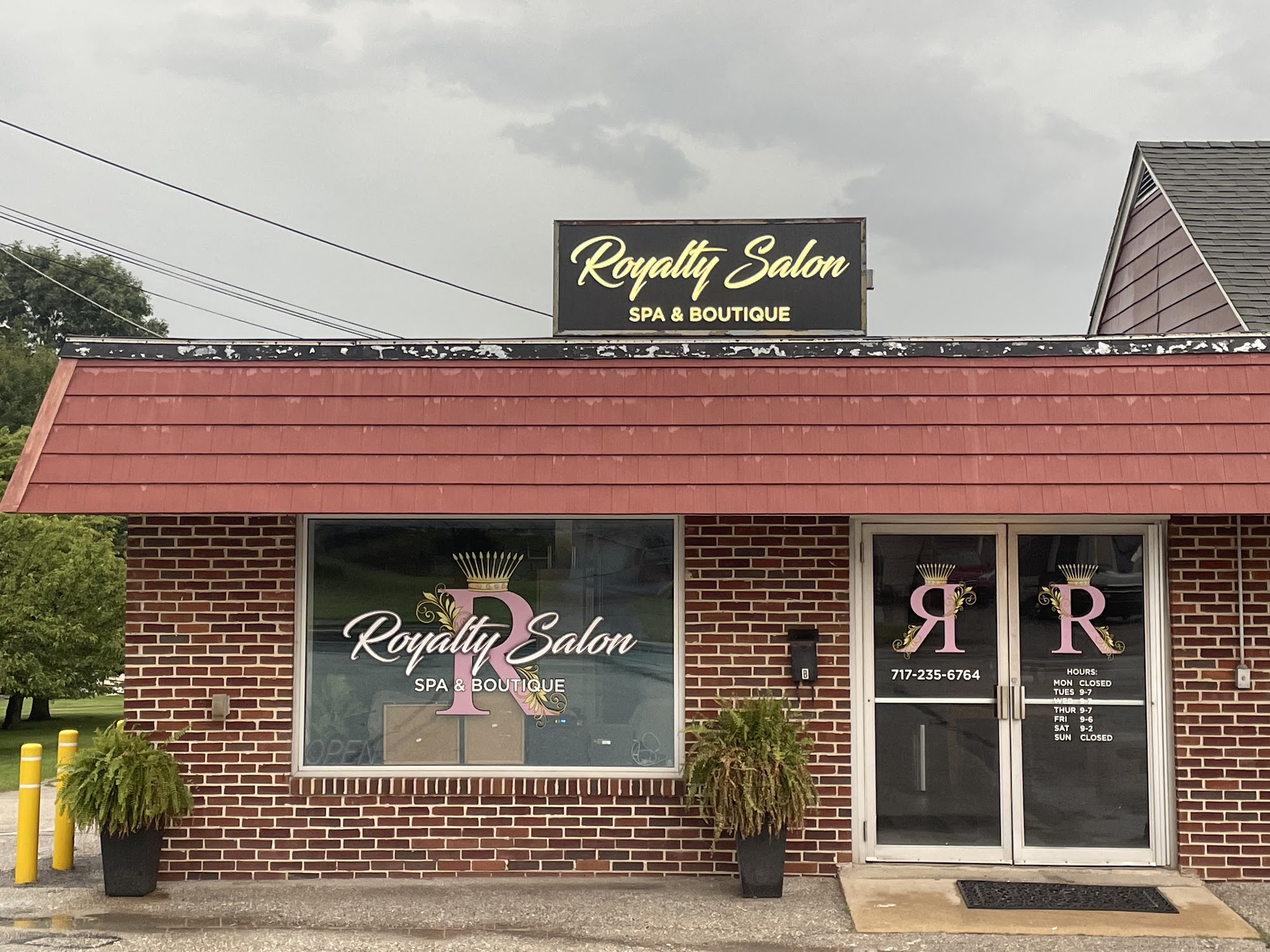 Royalty Salon Spa & Boutique 201 E Broadway, Red Lion Pennsylvania 17356