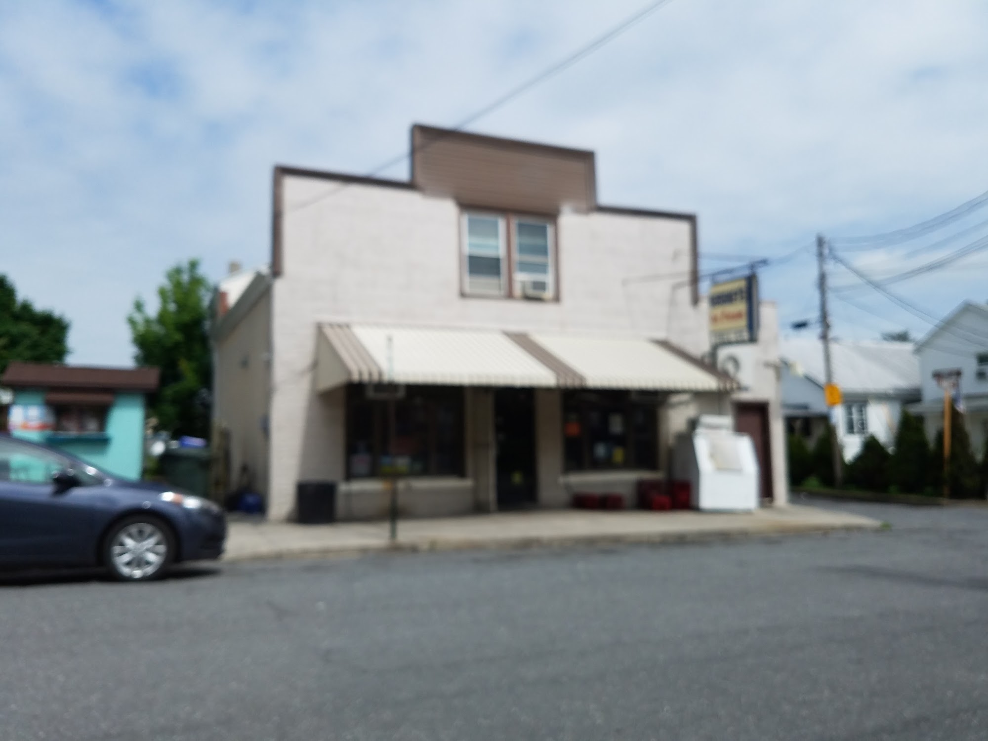 PLS Deli 19 N Market St, Summit Hill, PA 18250