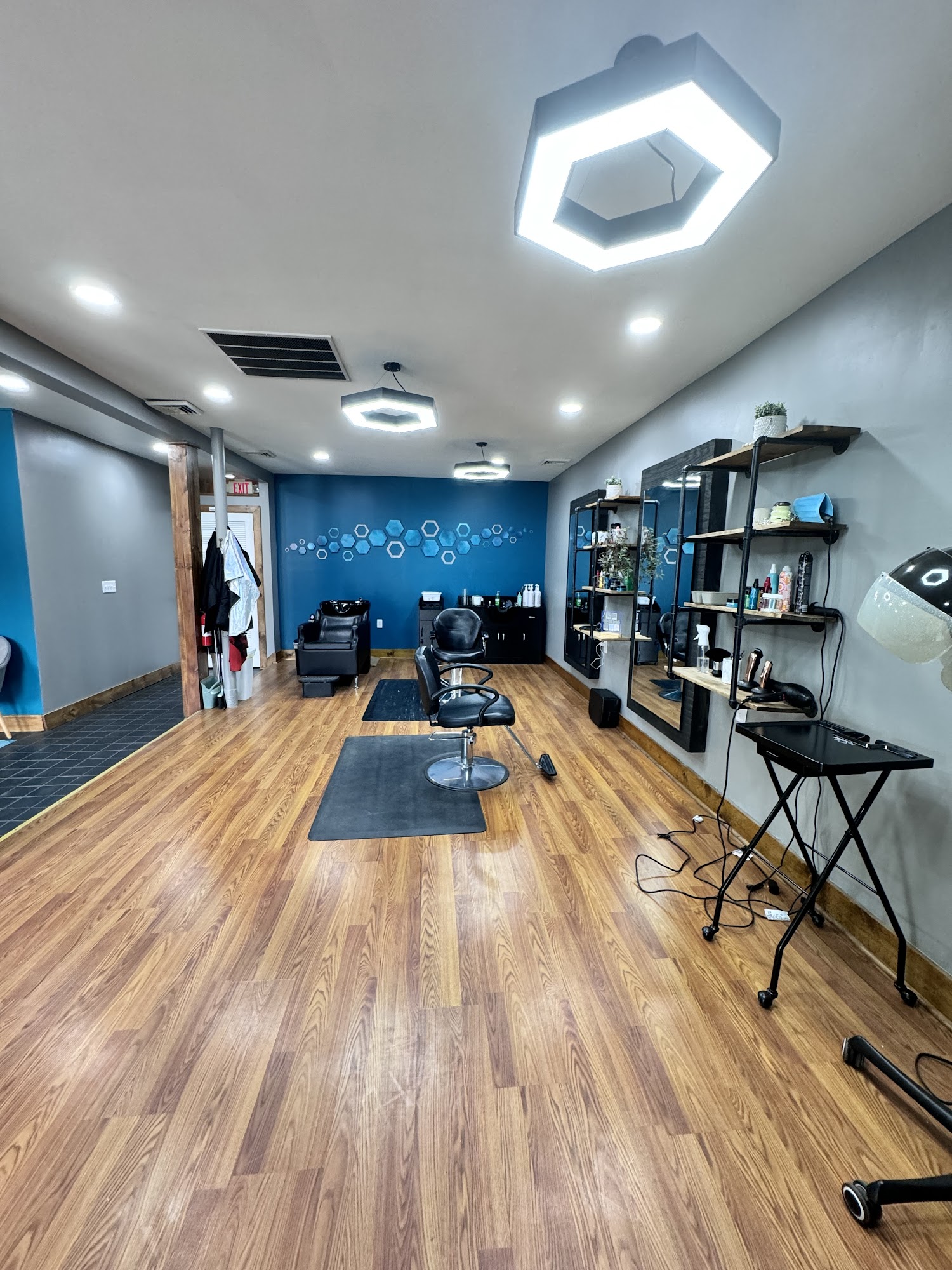 Honey Comb Styling Salon 11498 US-6 Suite A, Wellsboro Pennsylvania 16901