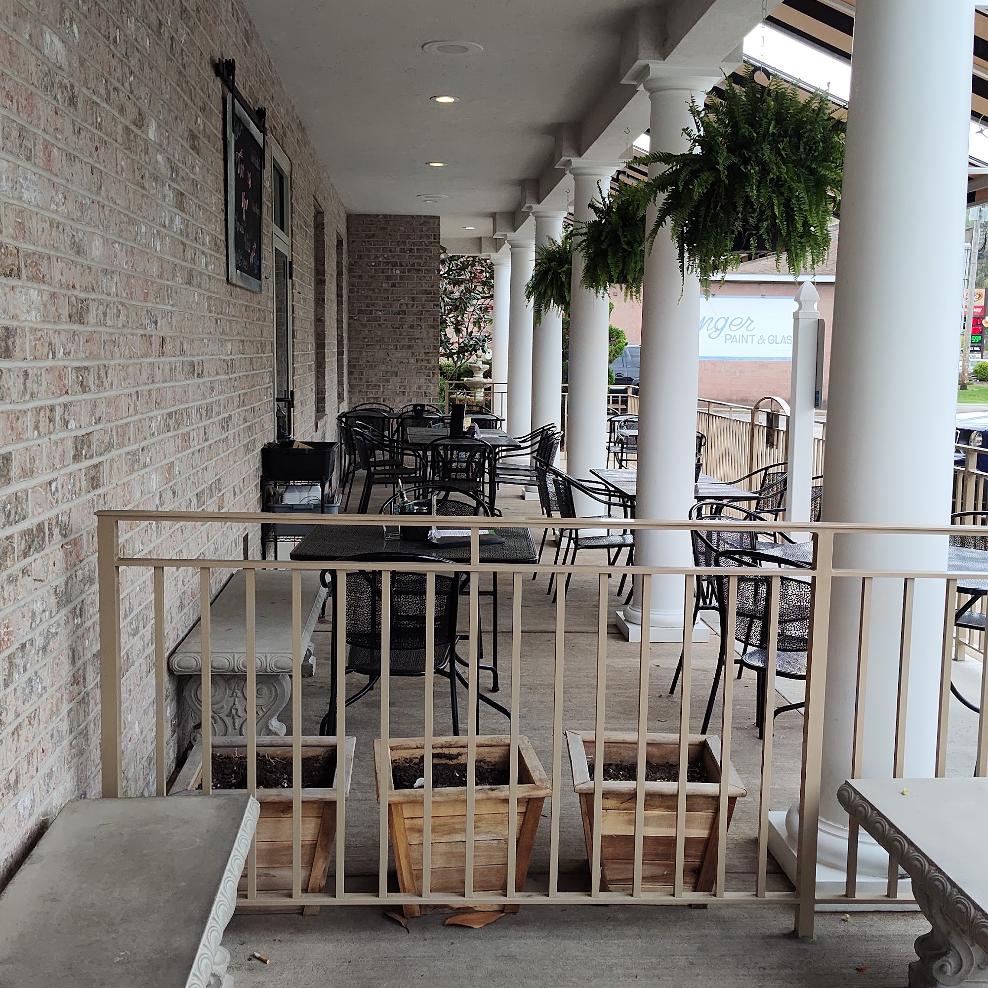 Luciano's Restaurant White Oak
