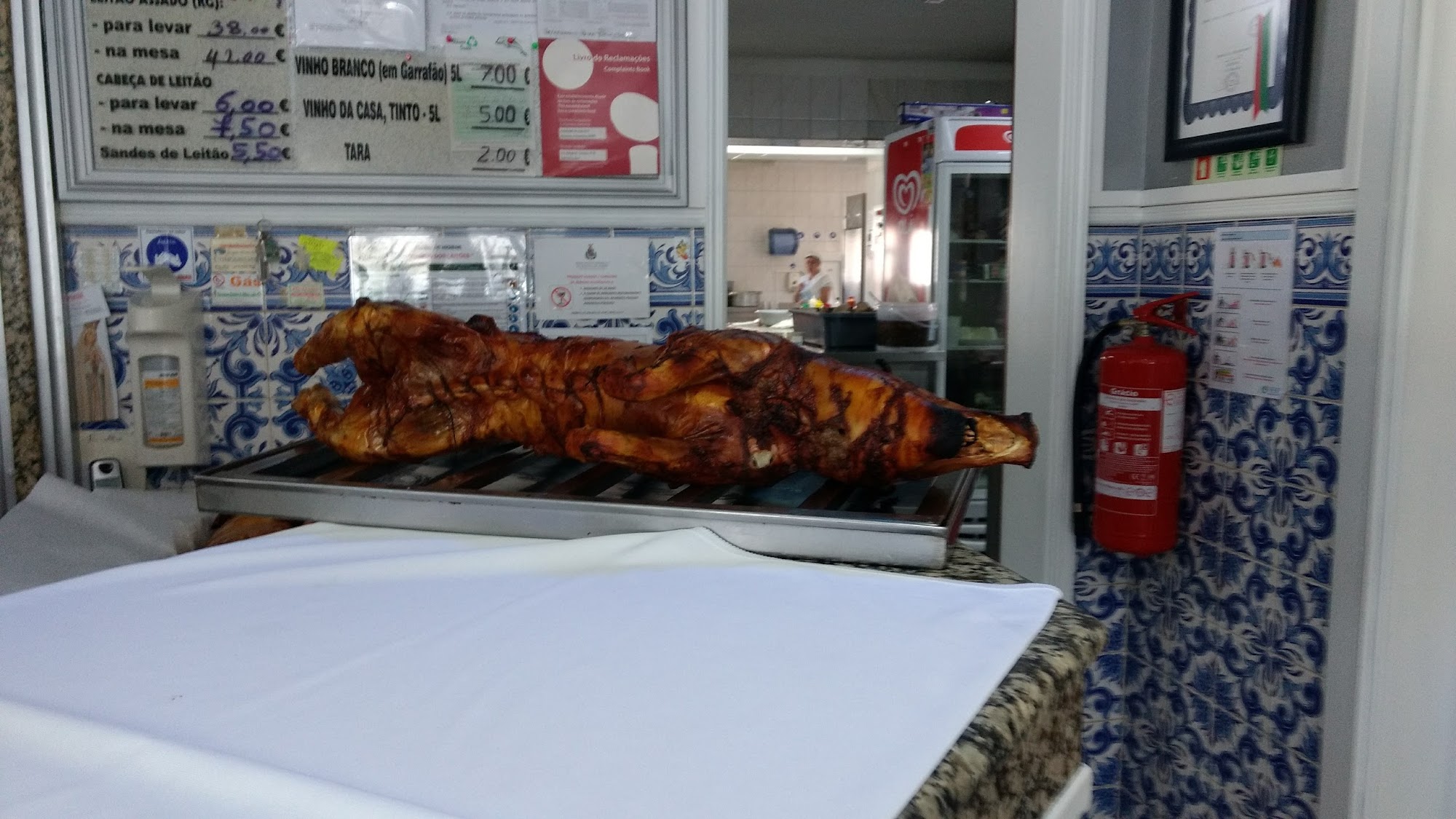Virgílio dos Leitões (Virgílio dos Leitões Rest., LDA) Menu