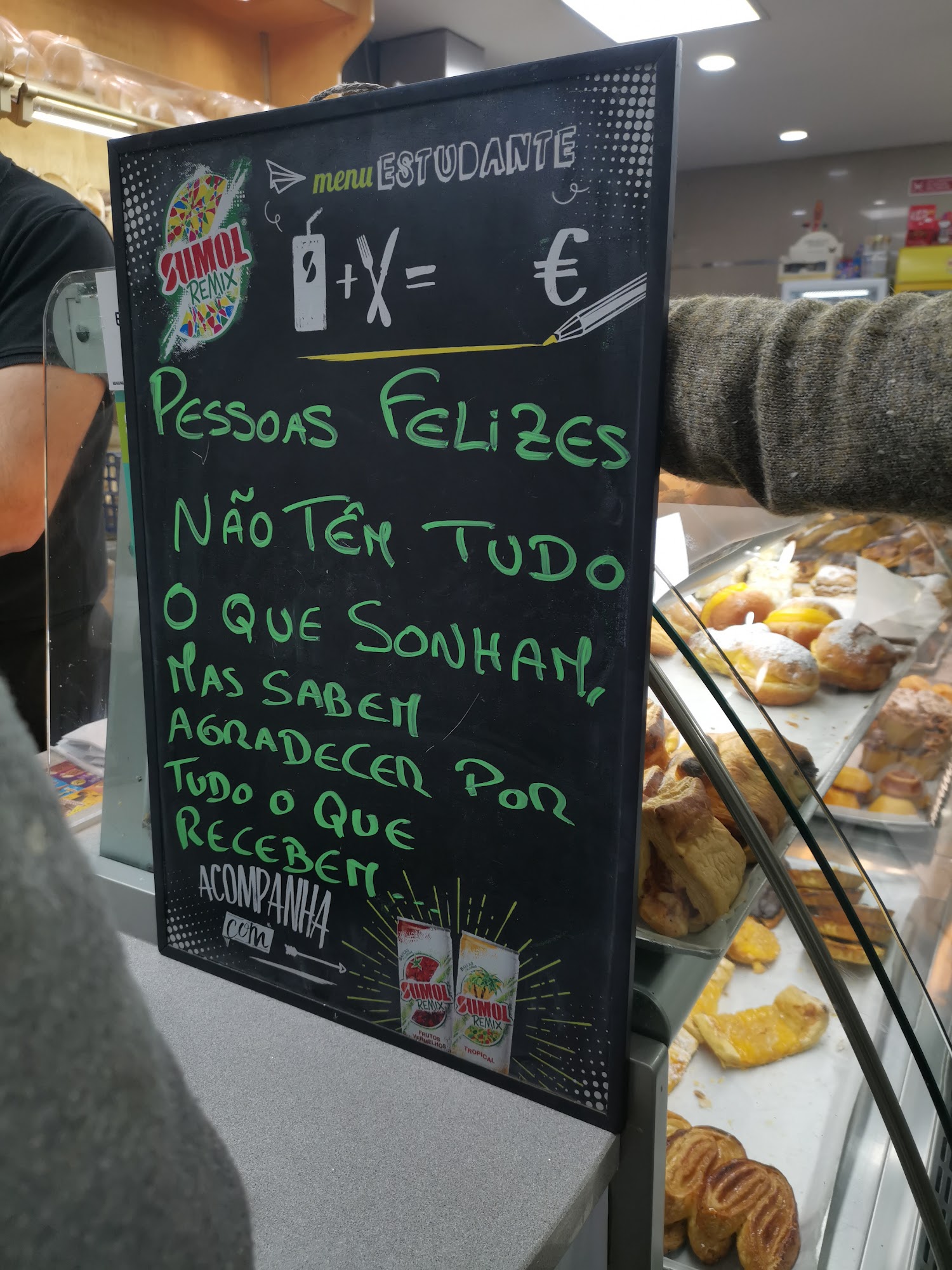 End of Century (Novo Século) Menu