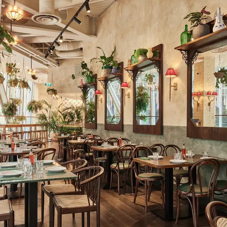 Photo credit: opentable