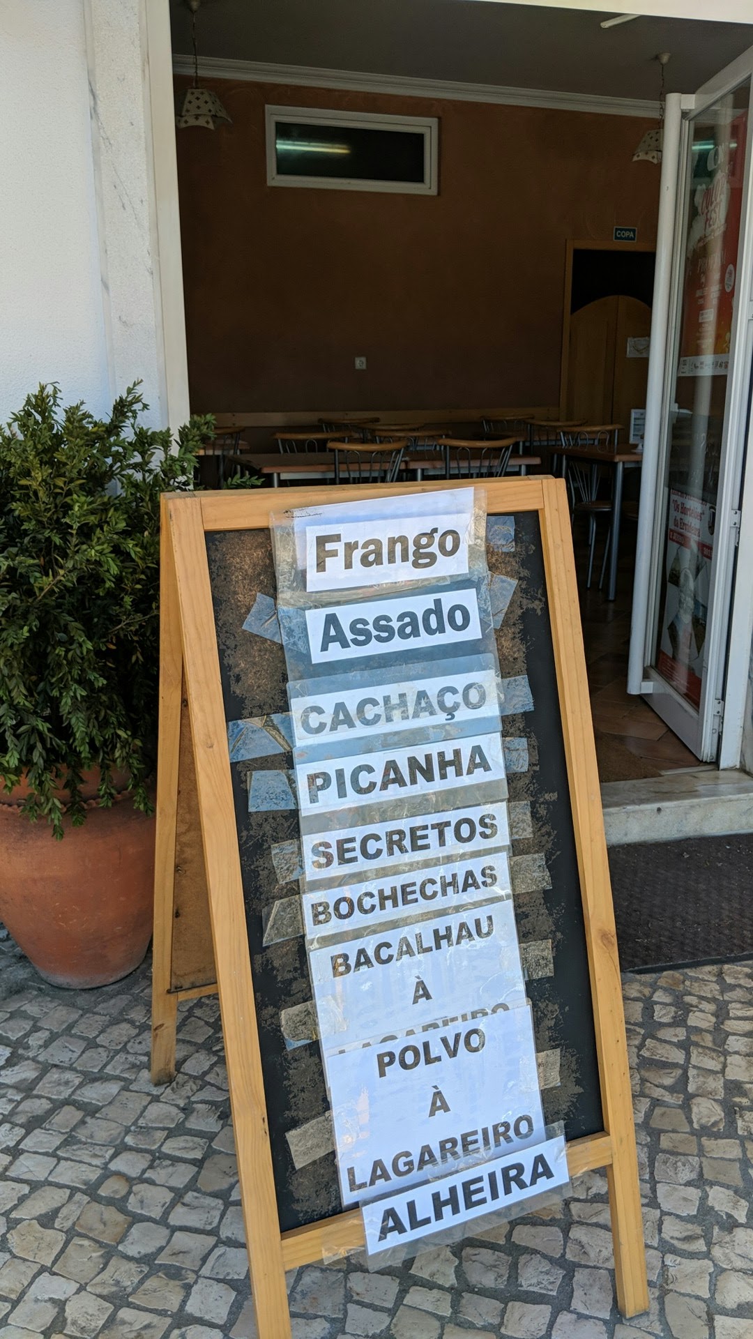 O Pátio da Lucinda Menu