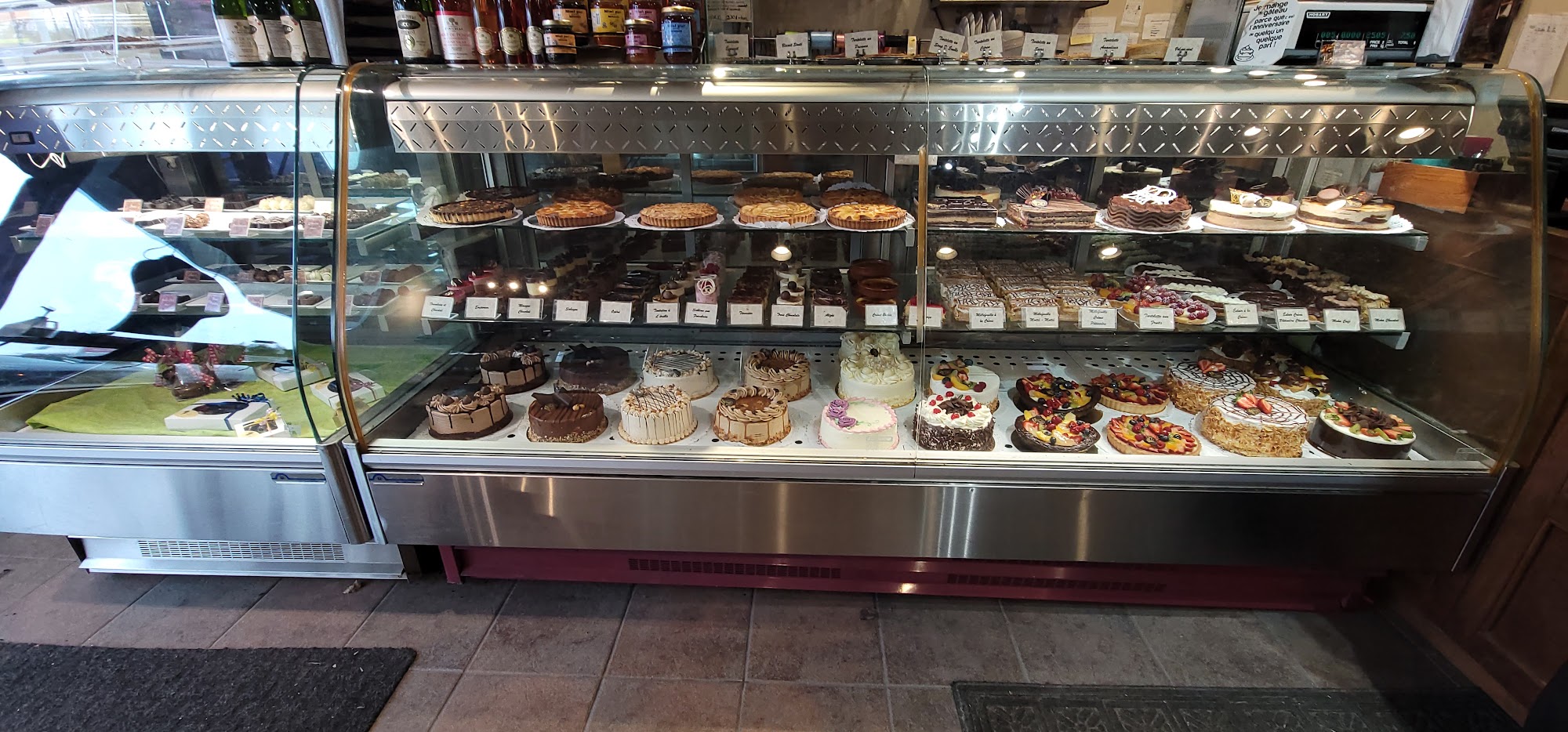 Pâtisserie Brossard Menu