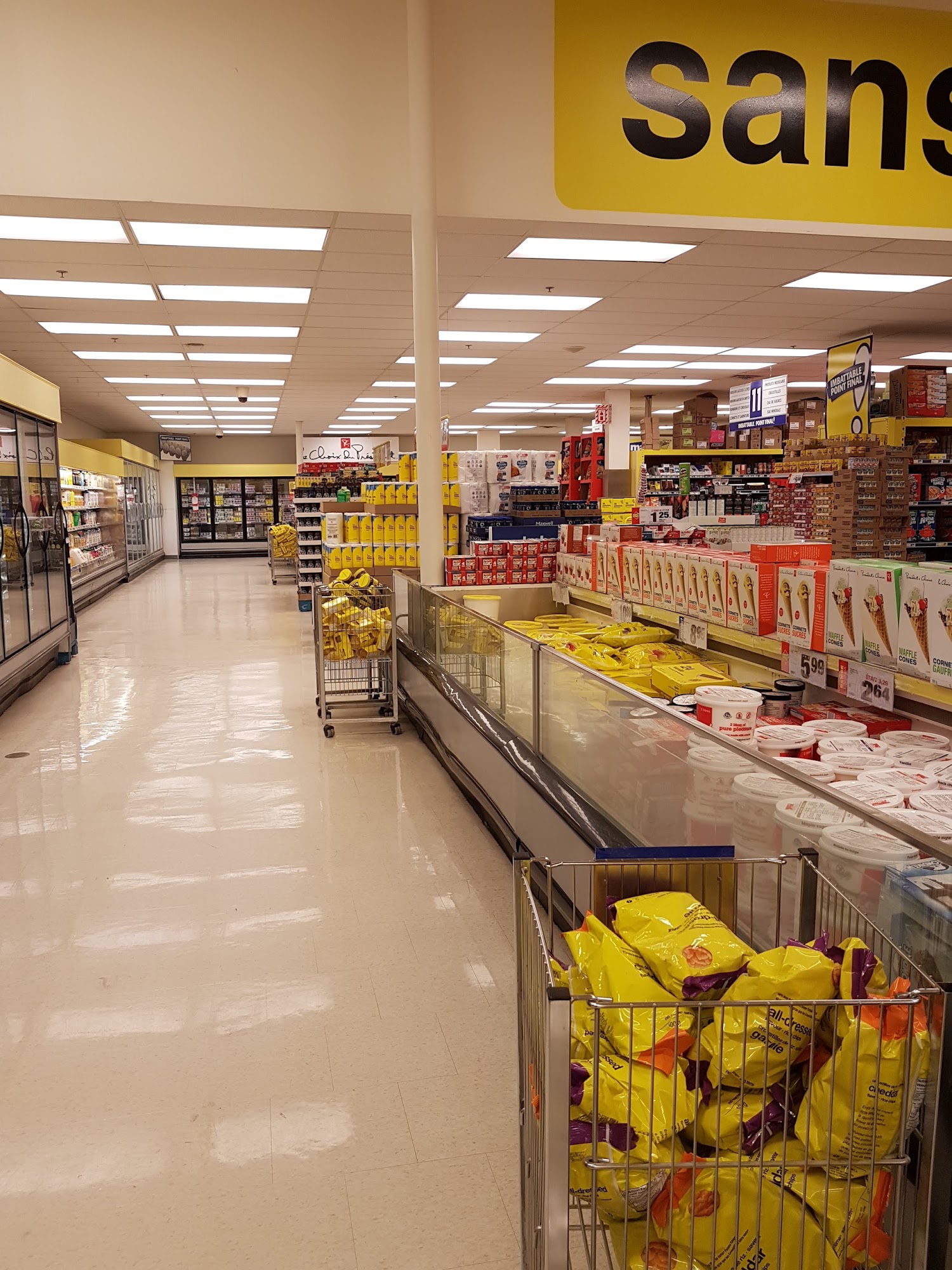 Maxi Charlesbourg Louis-XIV Charlesbourg