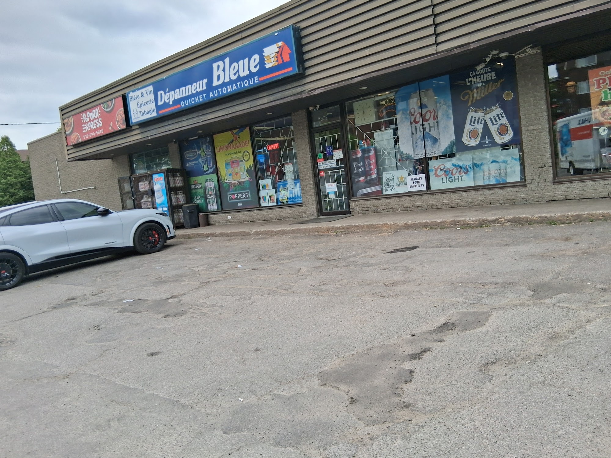 Depanneur Bleue Laval