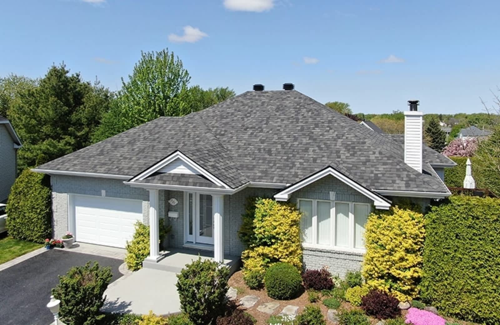 Photo credit: yellowpages.ca