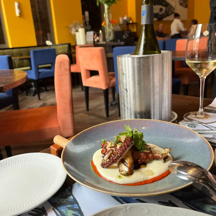 Photo credit: opentable