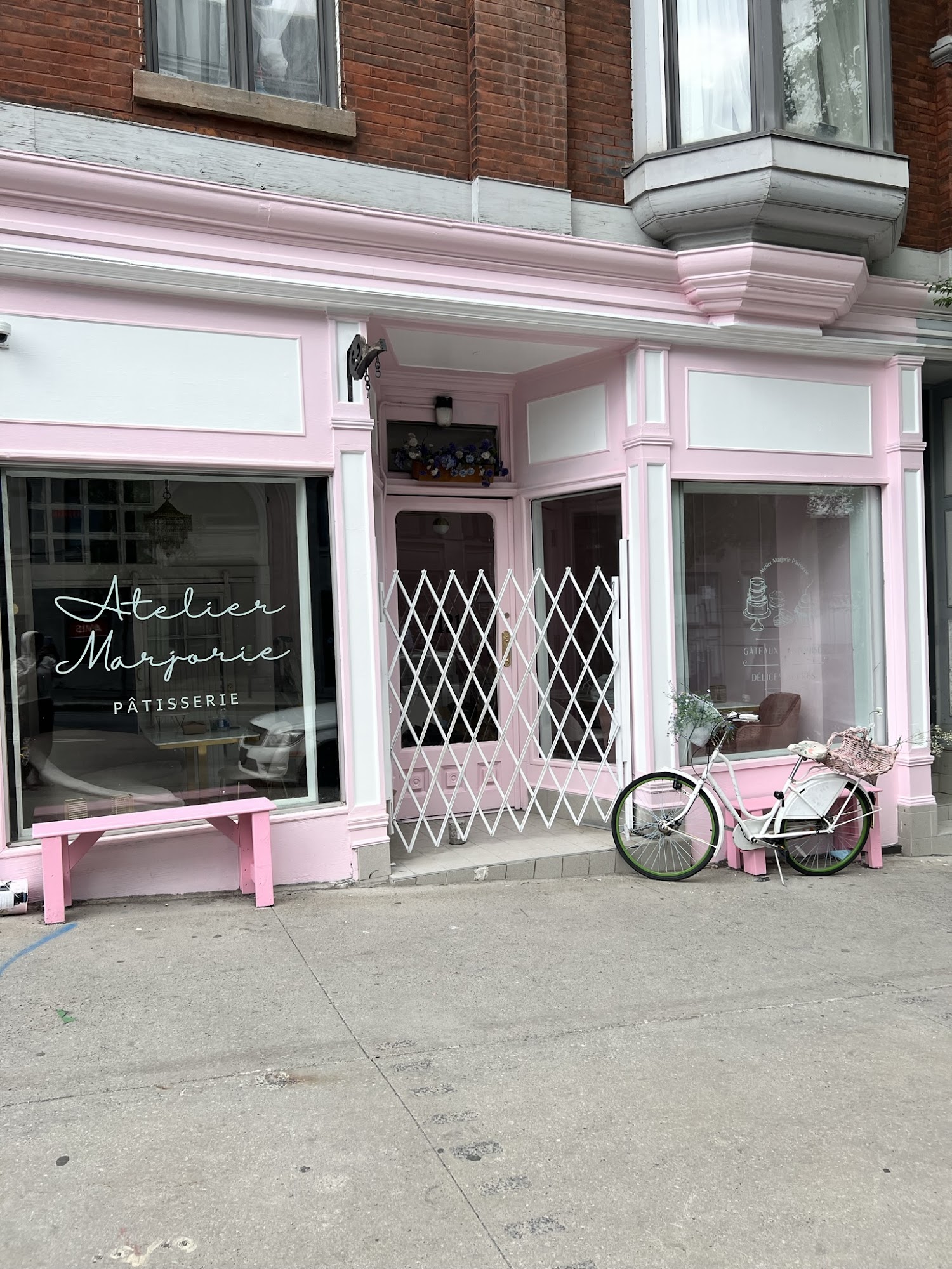 Atelier Marjorie 2121 Boul. Saint-Laurent, Montréal, QC H2X 2T2