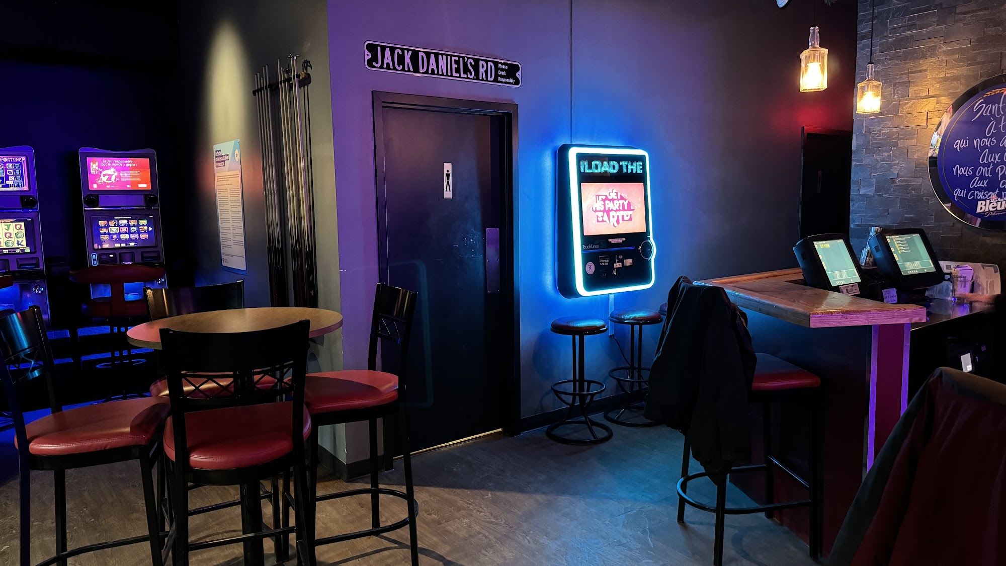 Ailleurs Bistro-Bar Menu