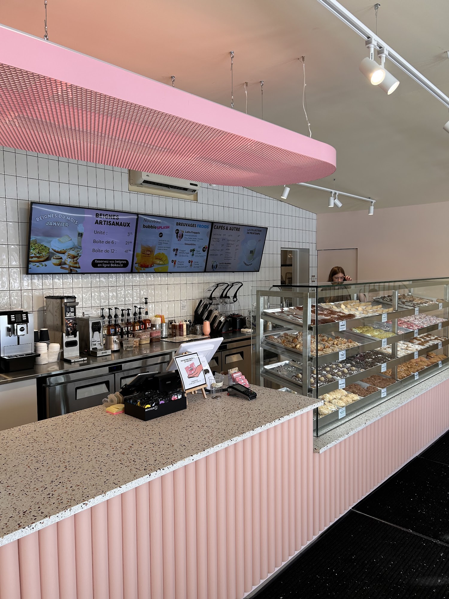 Beiko La Boîte à Beignes, Neufchâtel Menu