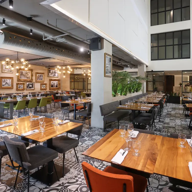 Photo credit: opentable