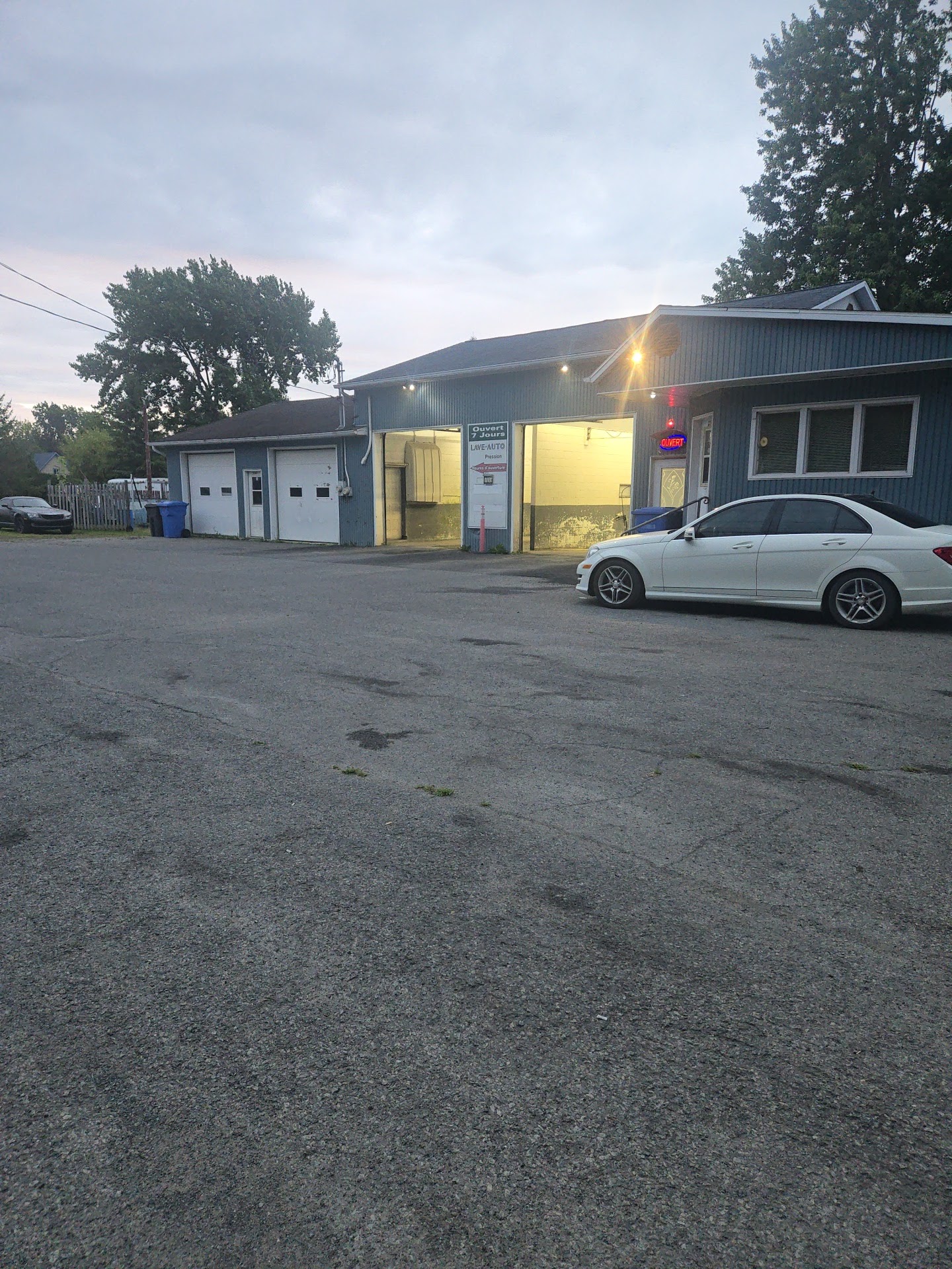 Lave-auto St-Zotique Saint-Zotique