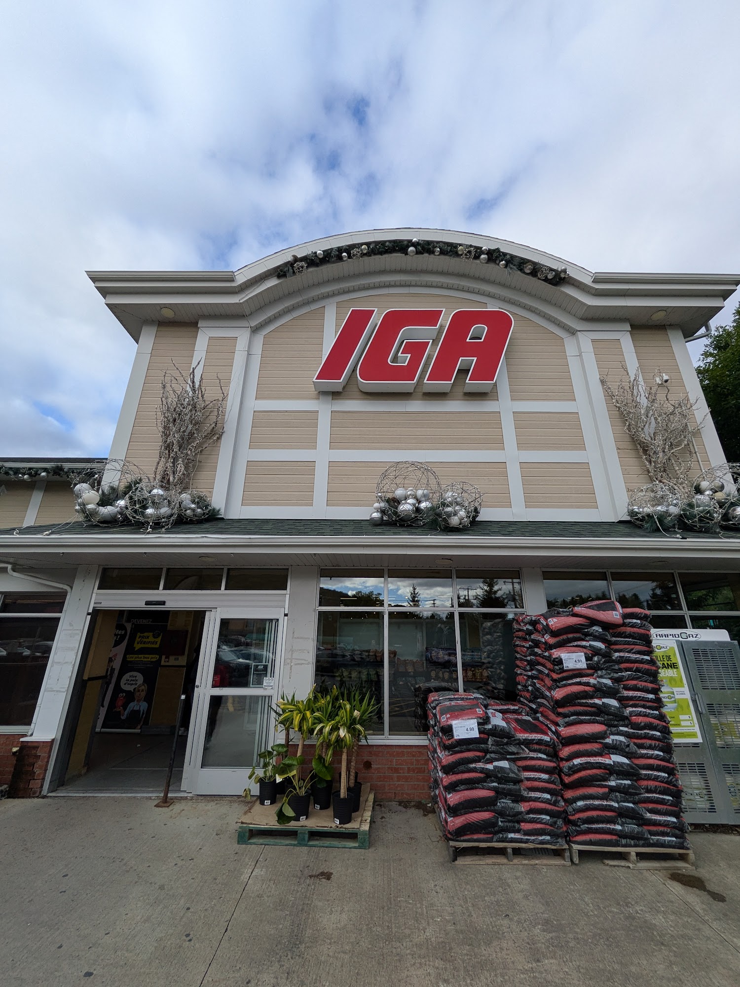 IGA Supermarché Famille Rousseau Stoneham Stoneham