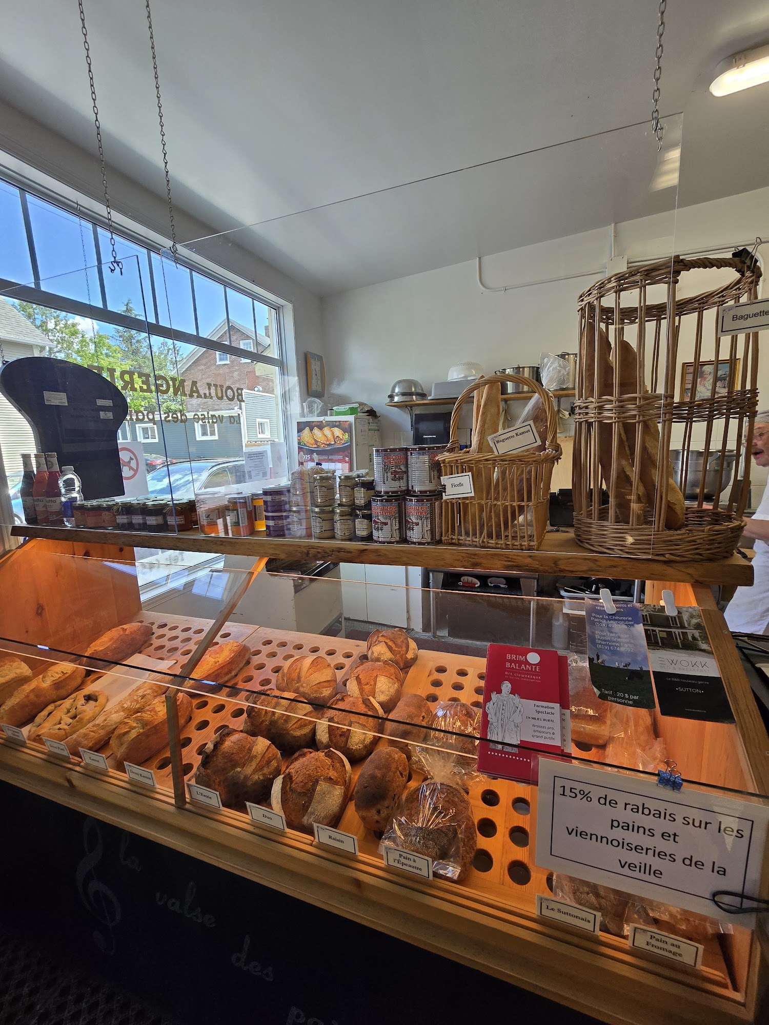 La Valse Des Pains Inc Menu