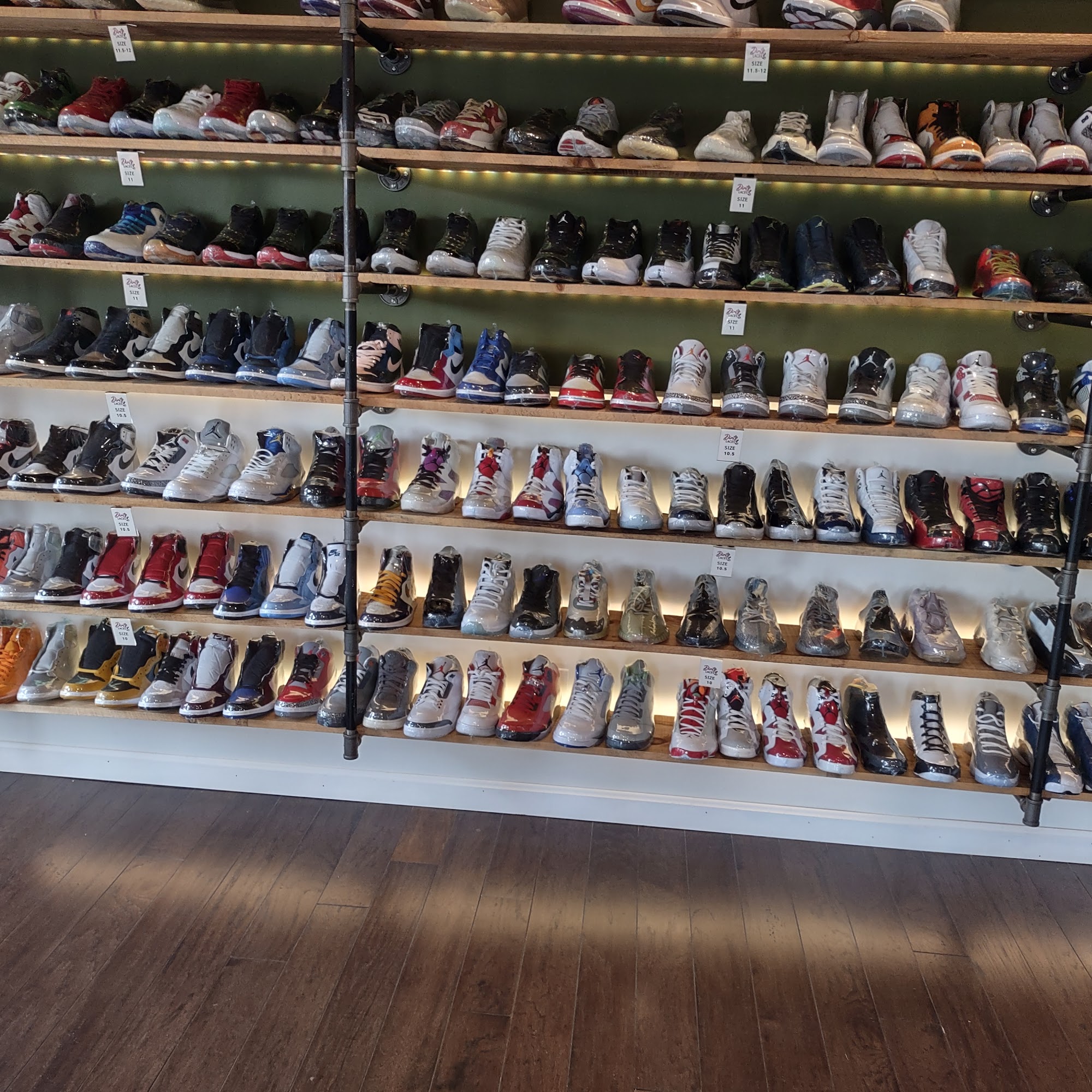 Dirty Laces Cranston