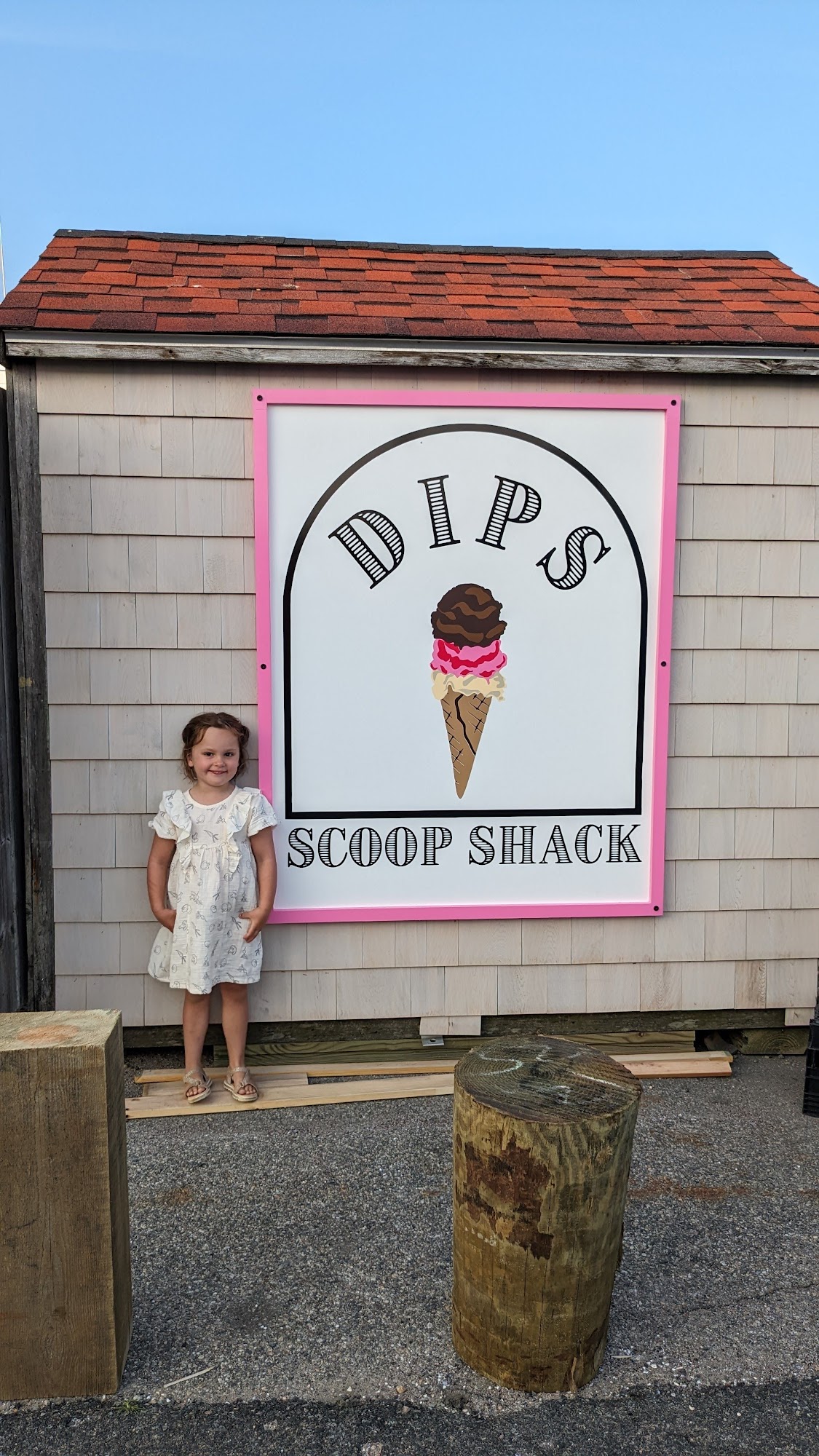Dips Scoop Shack 11 Ocean Ave, New Shoreham