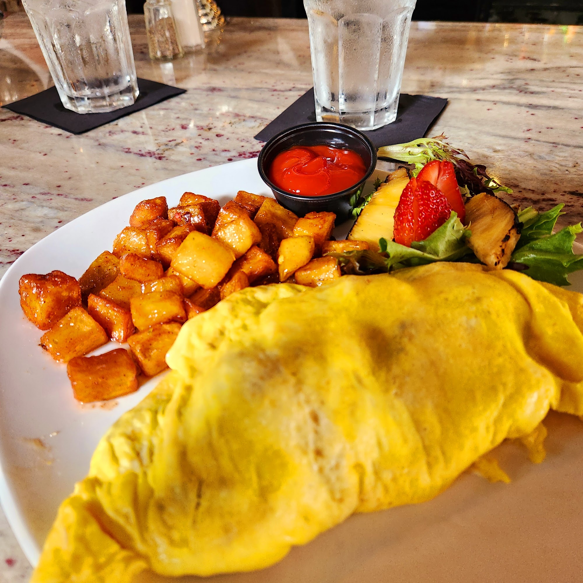 Parlor Bar & Kitchen Newport