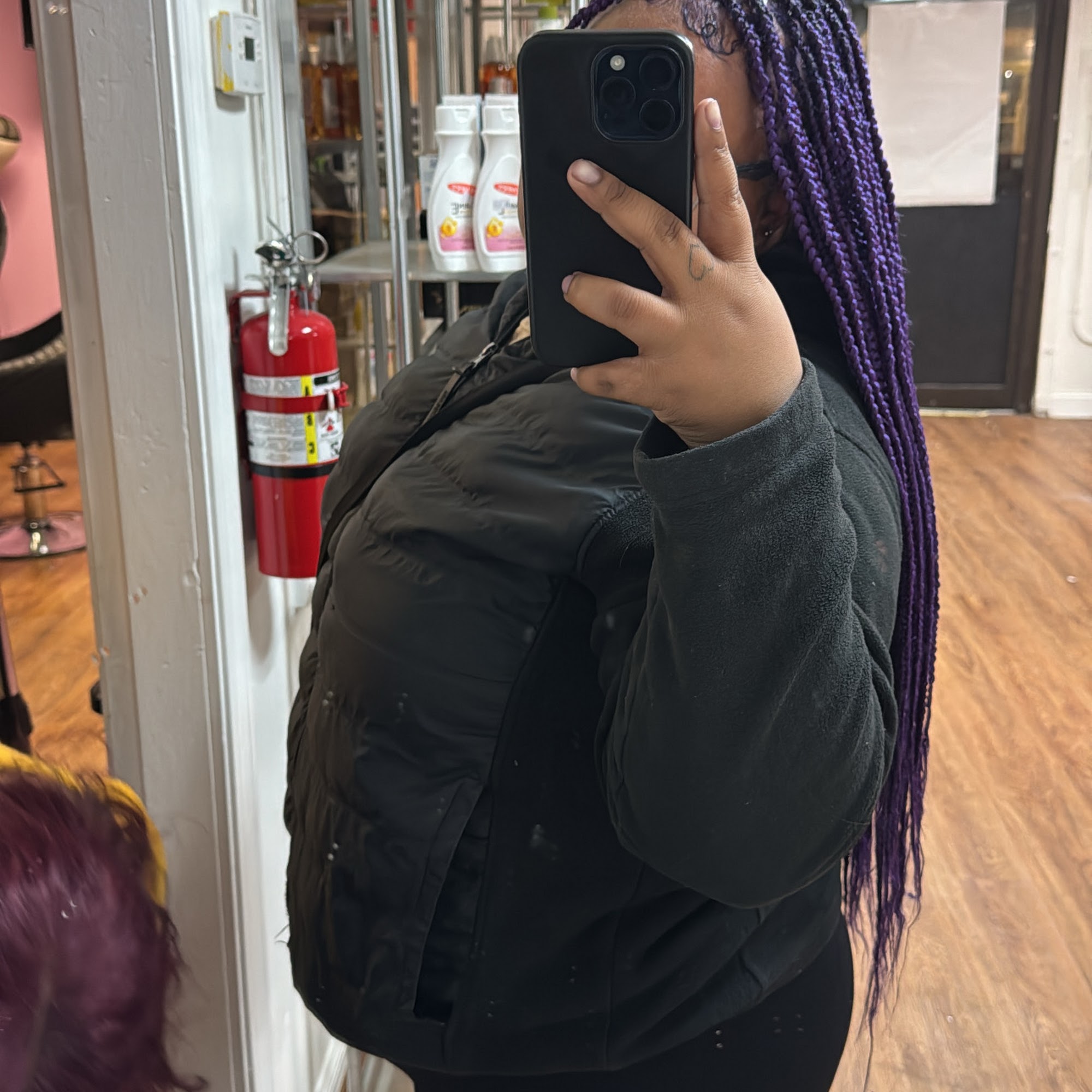 Dee’ Endless beauty supply &salon 1275 N Main St, Providence Rhode Island 02904