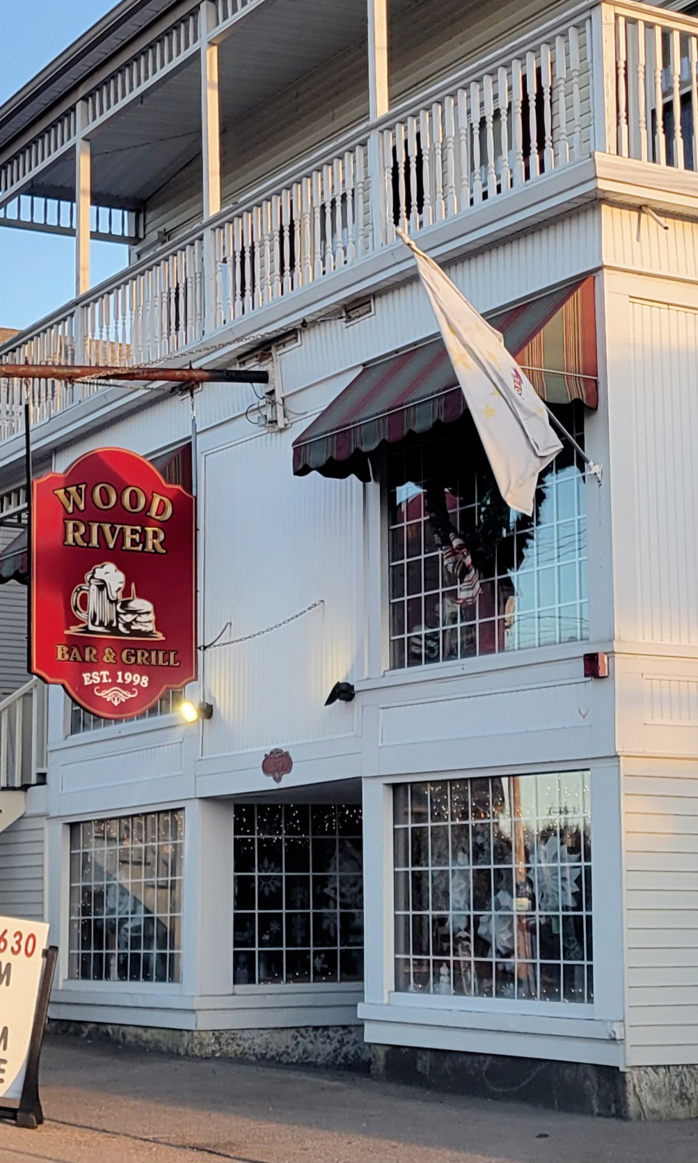 Wood River Bar & Grill Richmond