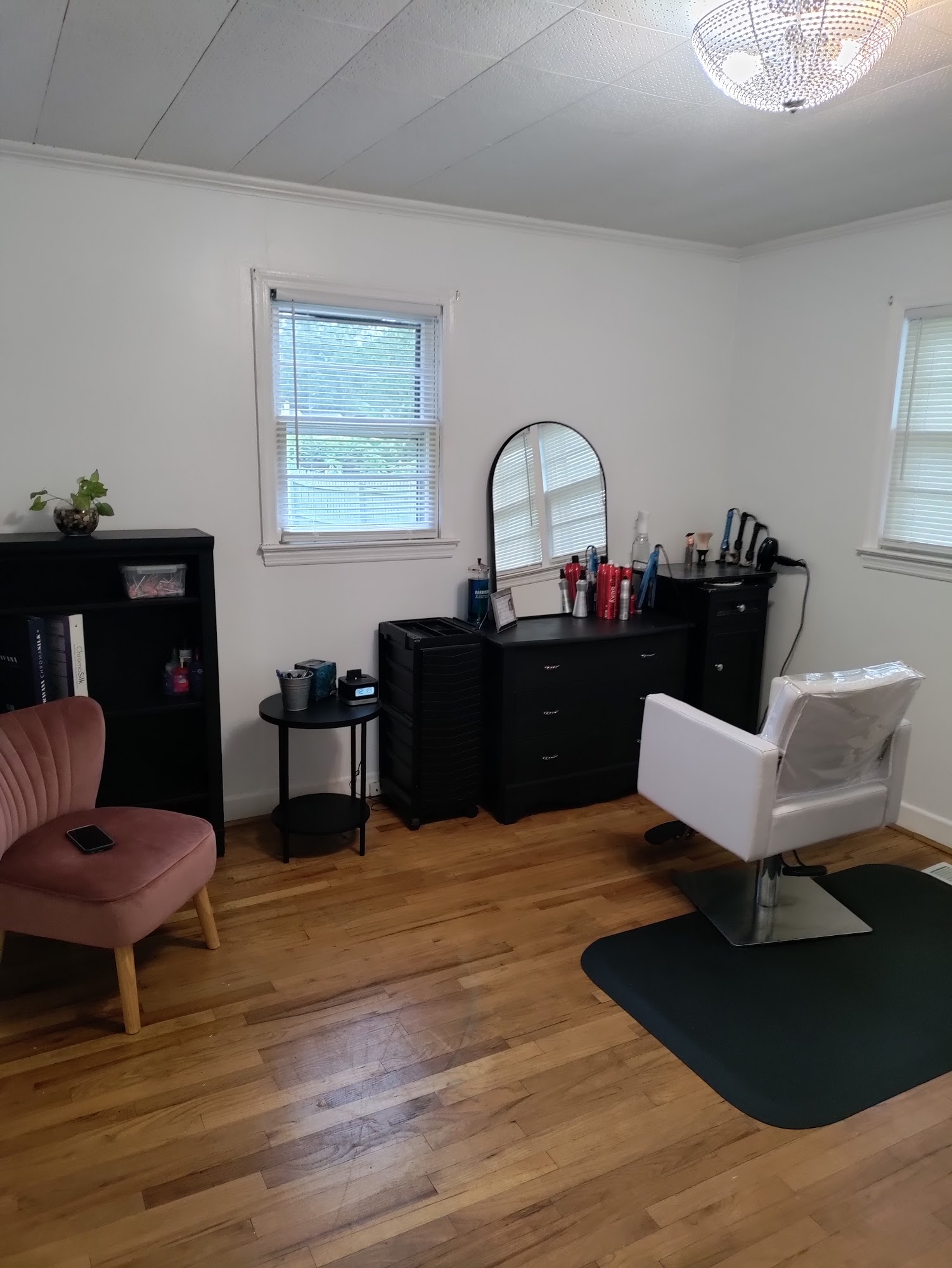 Southern Roots Hair Studio 17735 Asheville Hwy, Campobello South Carolina 29322