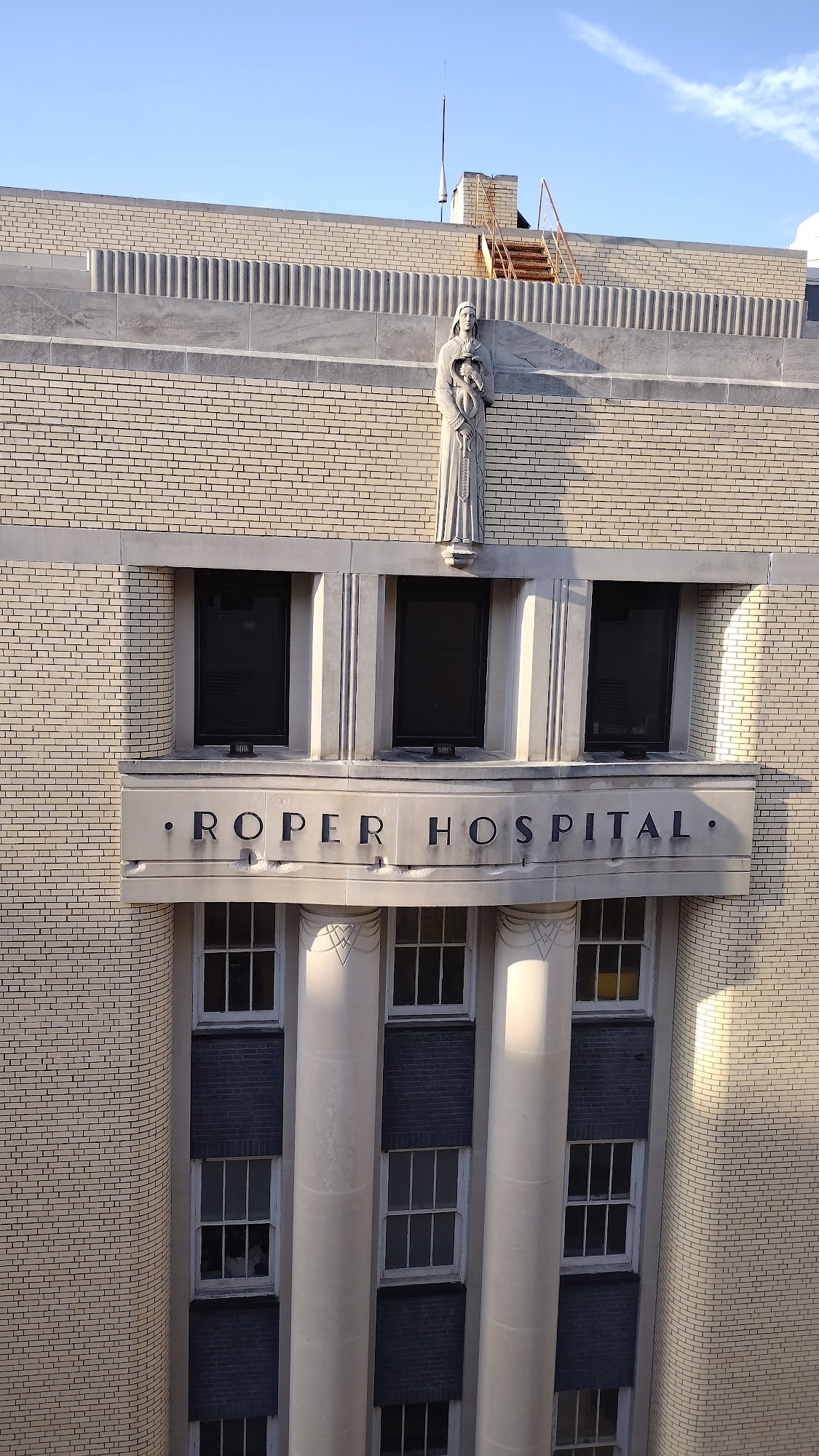 ROPER HOSPITAL - Charleston SC - Hours, Directions, Reviews - Loc8NearMe