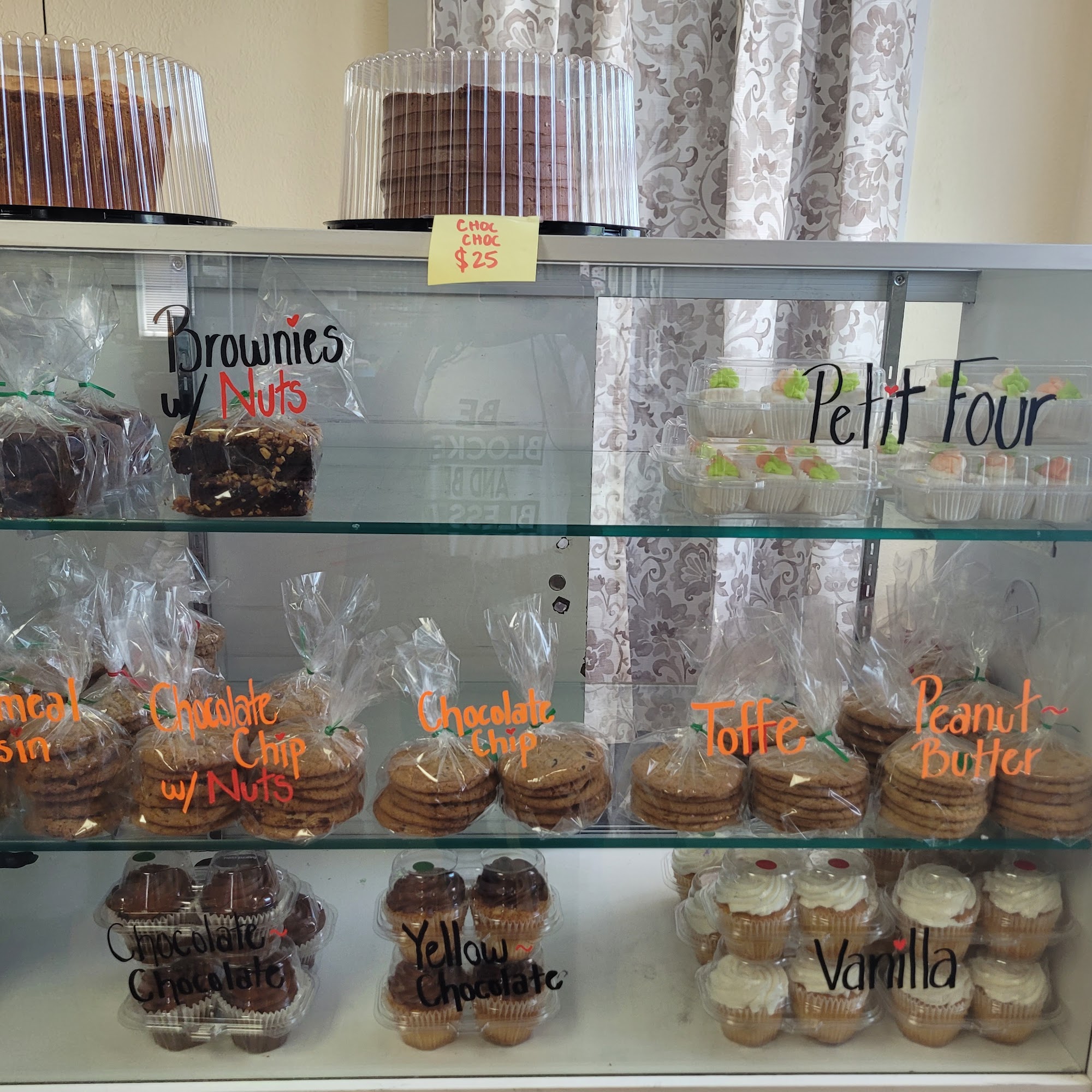 Main Street Bakery & Gift Shop Columbia