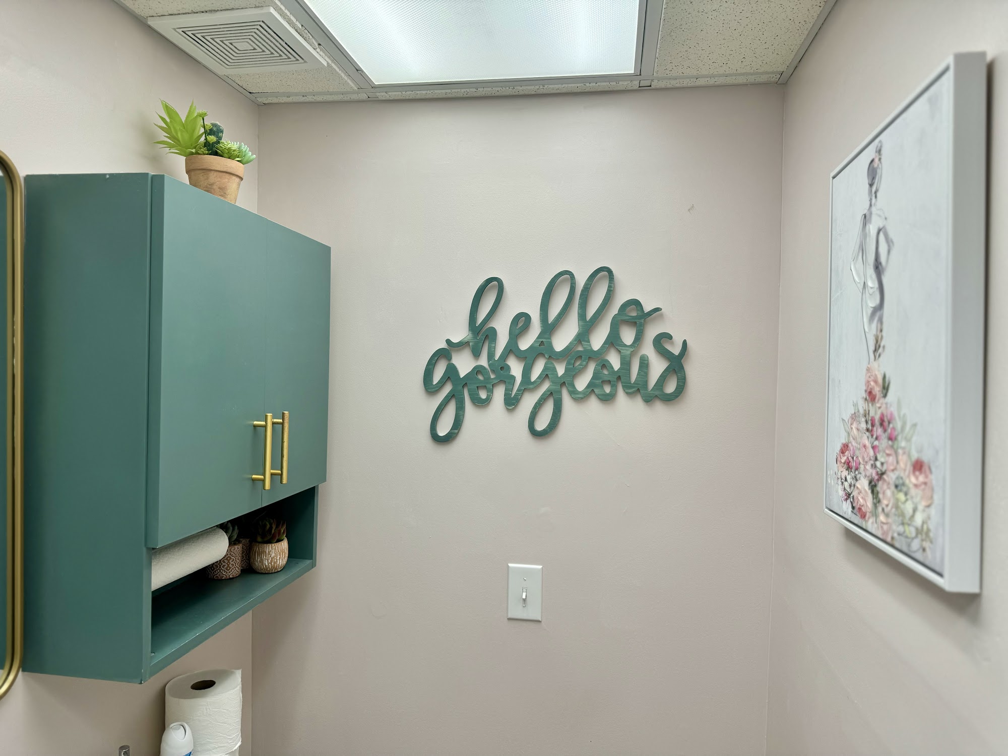 Toppers Styling Salon