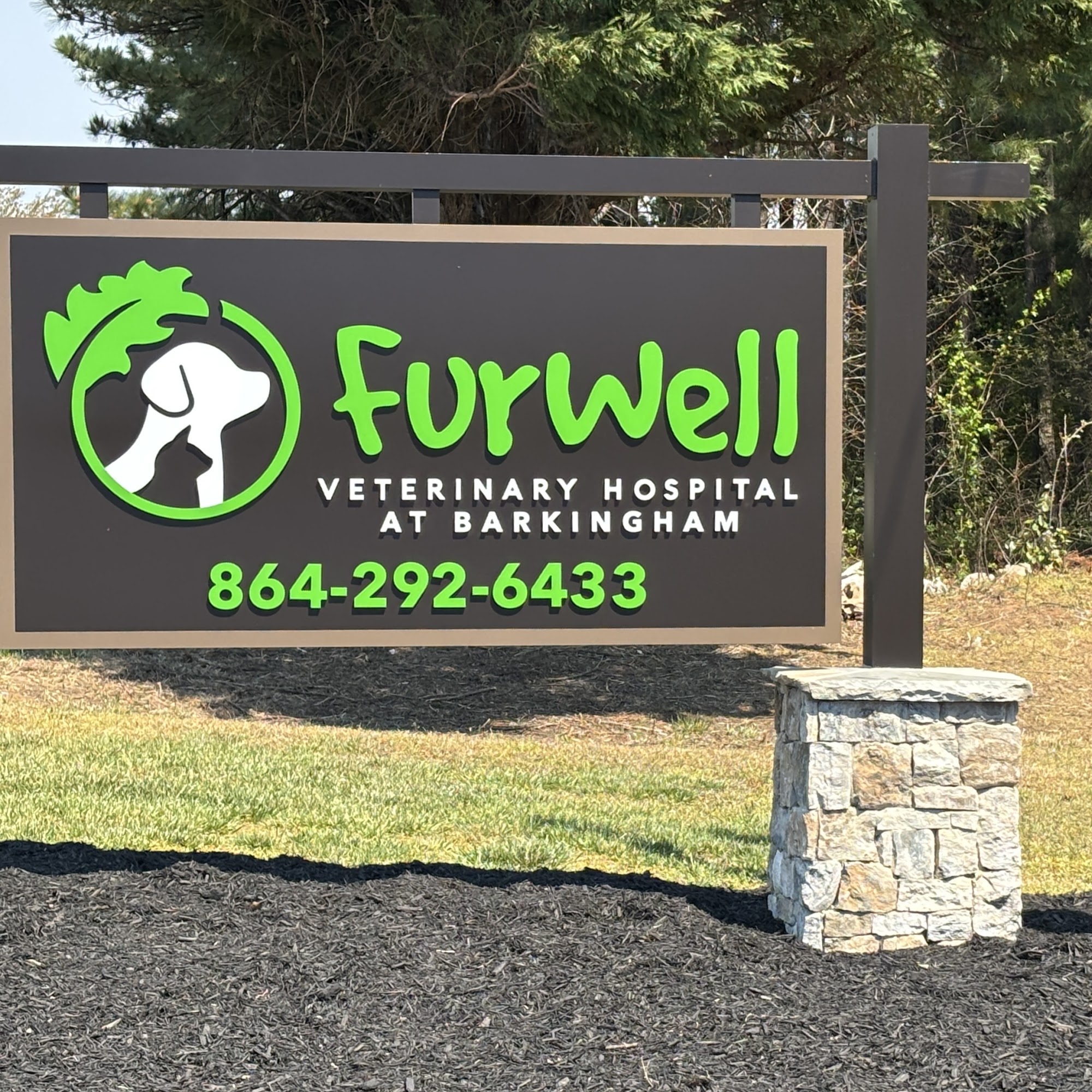 Barkingham Palace Pet Hospital: Pursley R Lindley DVM Greenville