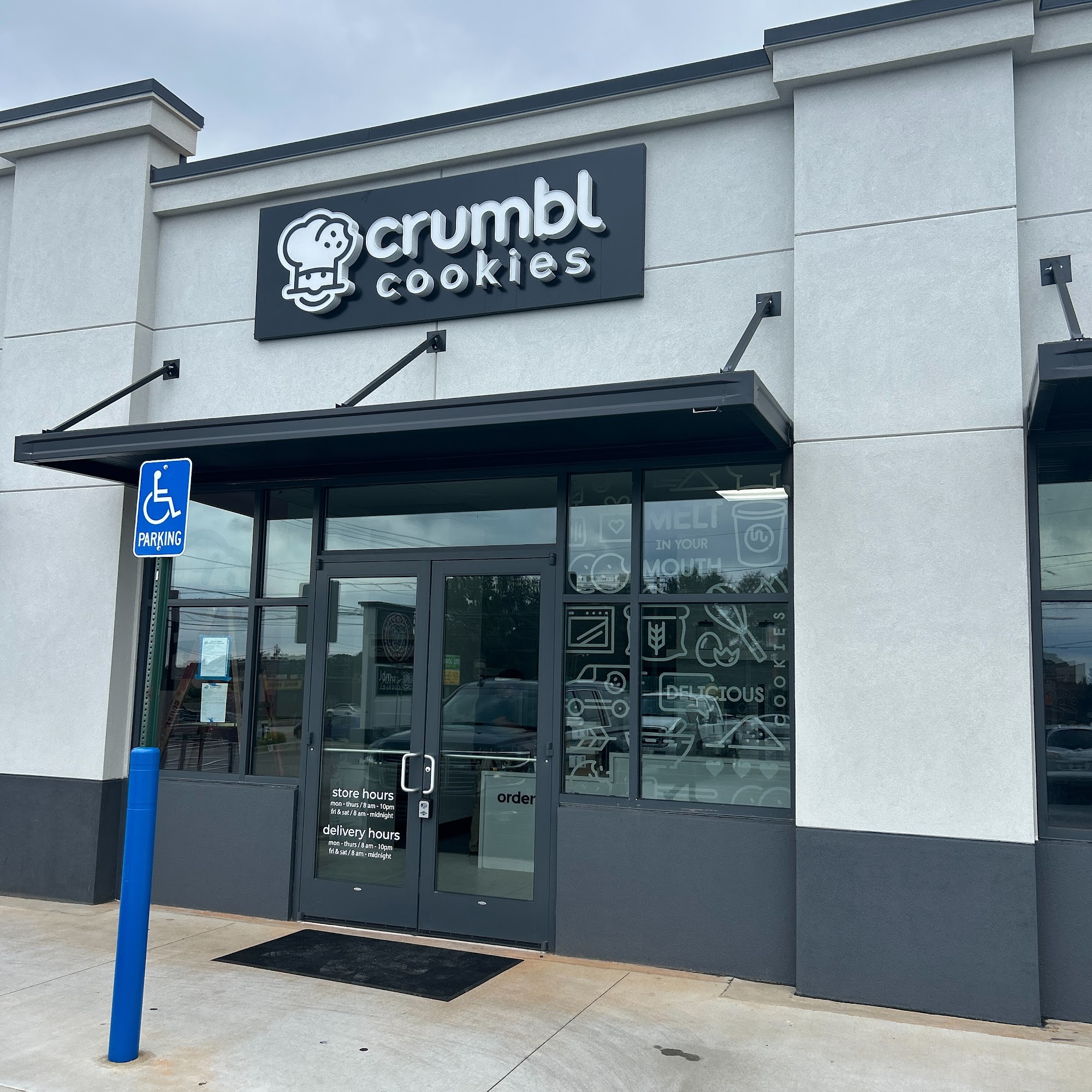 Crumbl 1128 W Wade Hampton Blvd, Greer