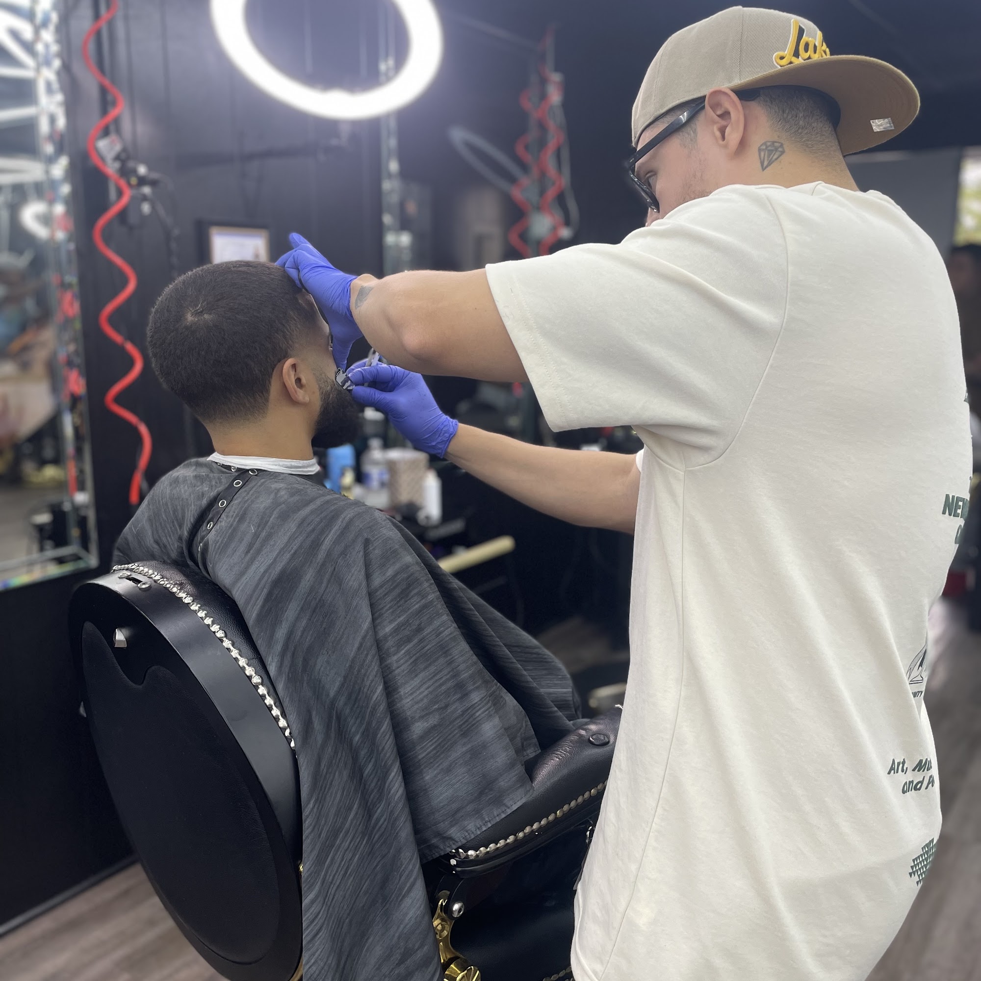 ZURIK LICENSED BARBER@JADEBARBERSTUDIO